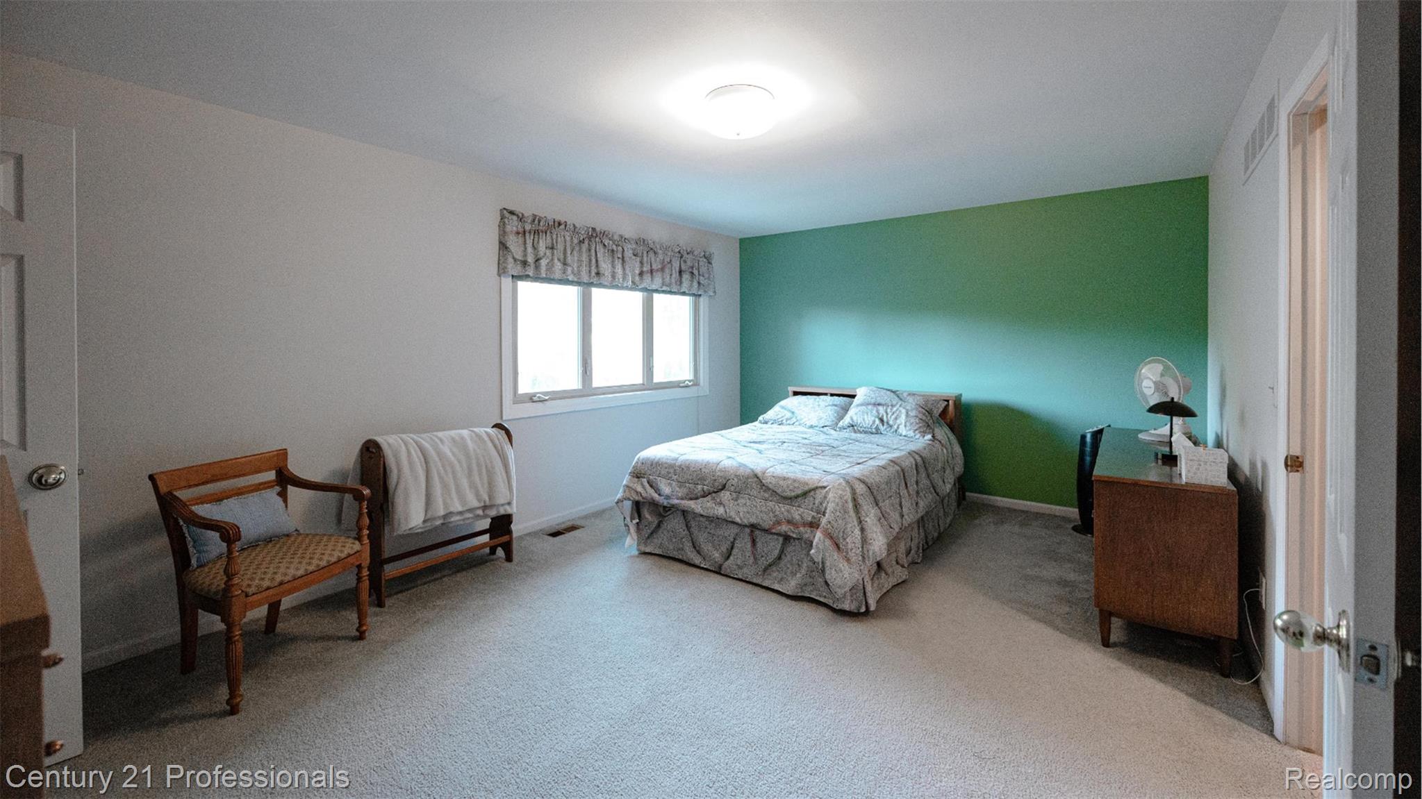 RochesterHills, Michigan, 48309, United States, 4 Bedrooms Bedrooms, ,4 BathroomsBathrooms,Residential,For Sale,1980404