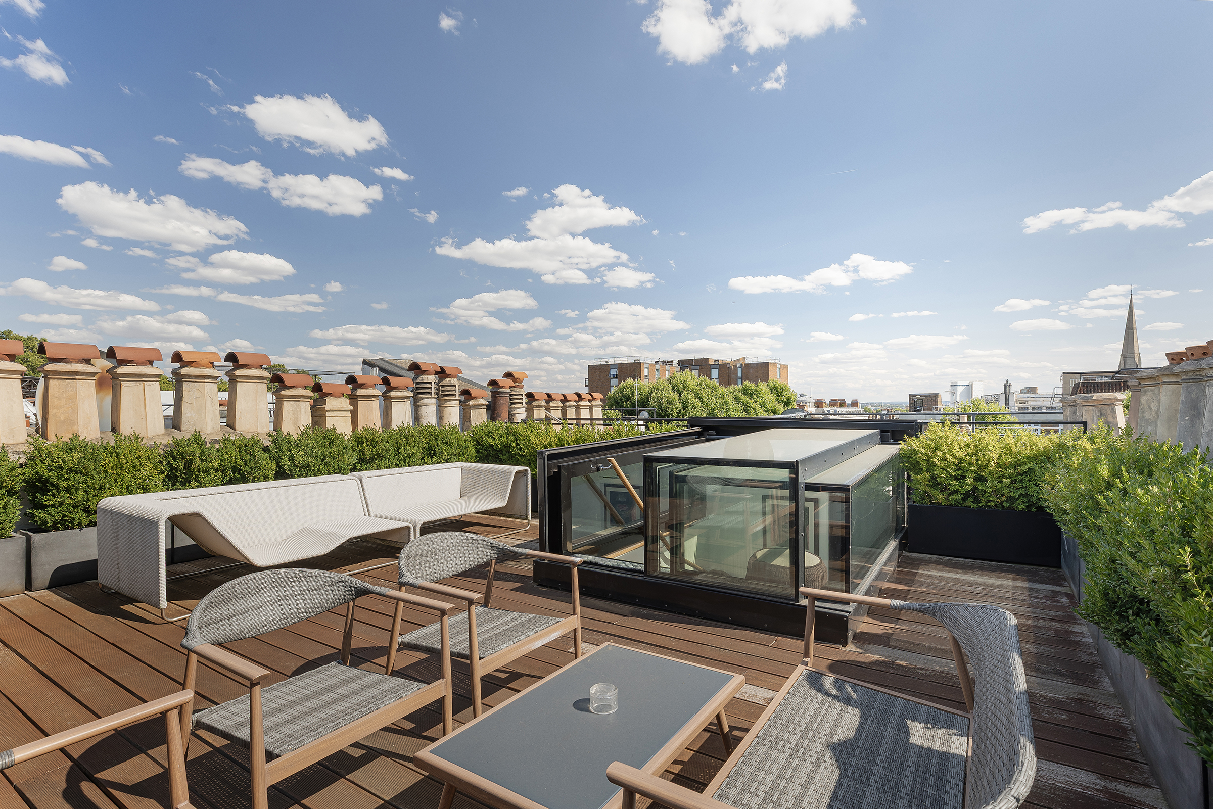  A Magnificent Six-Bedroom Residence with Pool and Roof Terrace in Kensington - 物件實景