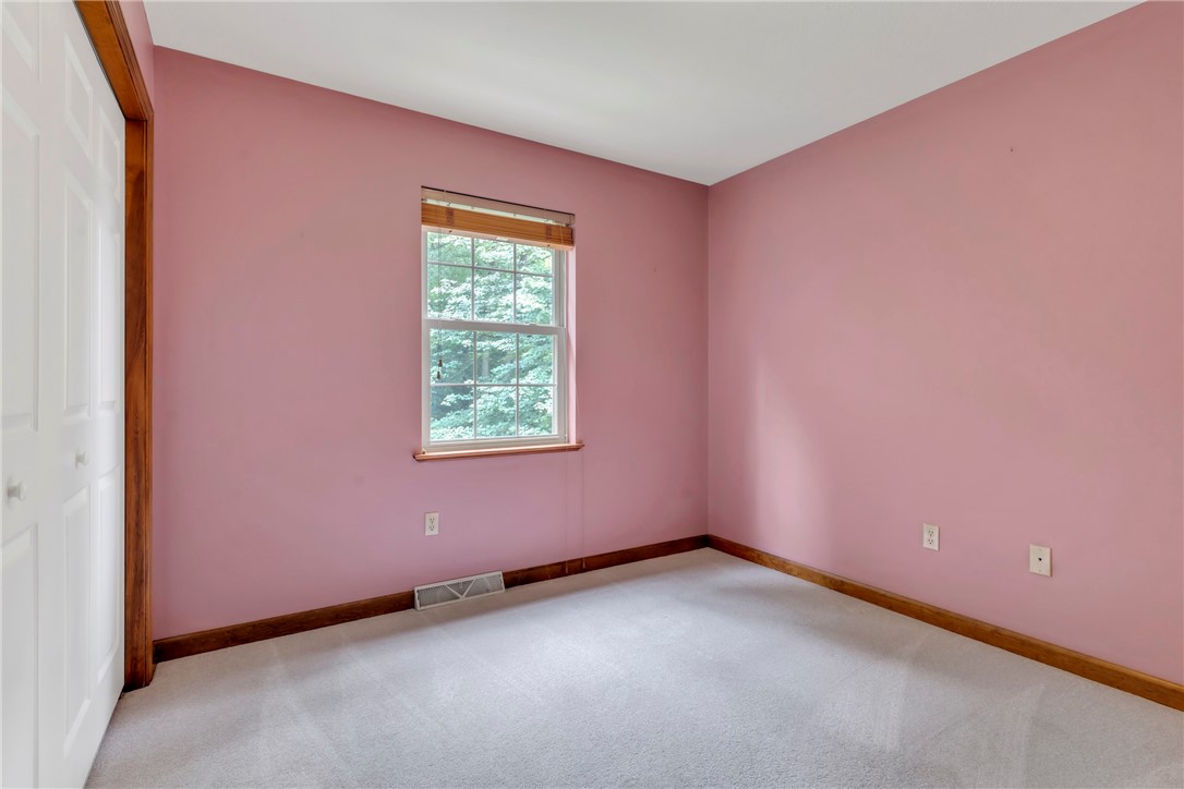 Cranberry Twp, Pennsylvania, 16066, United States, 4 Bedrooms Bedrooms, ,4 BathroomsBathrooms,Residential,For Sale,1985014