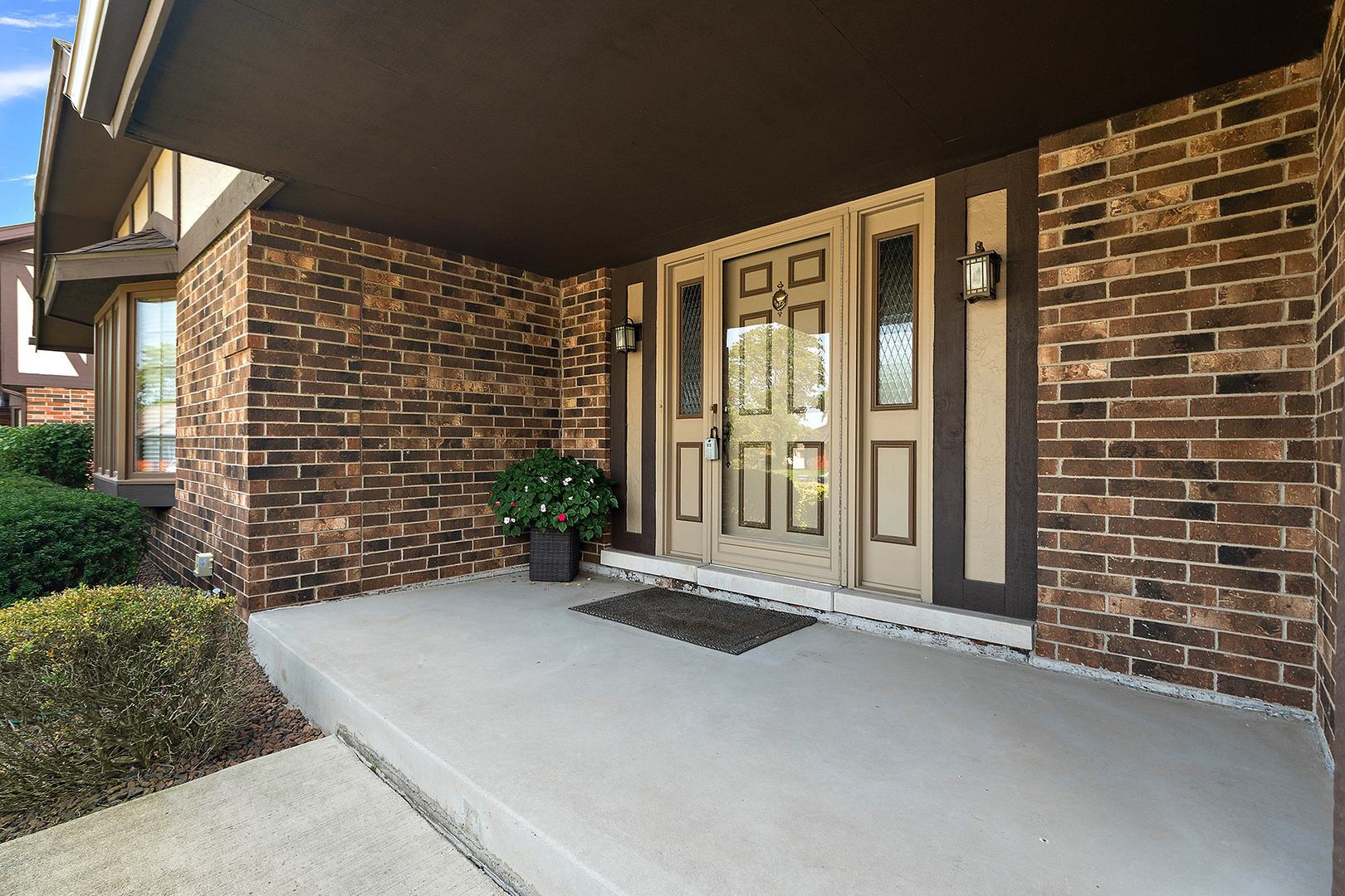 Orland Park, Illinois, 60462, United States, 4 Bedrooms Bedrooms, ,3 BathroomsBathrooms,Residential,For Sale,1865002