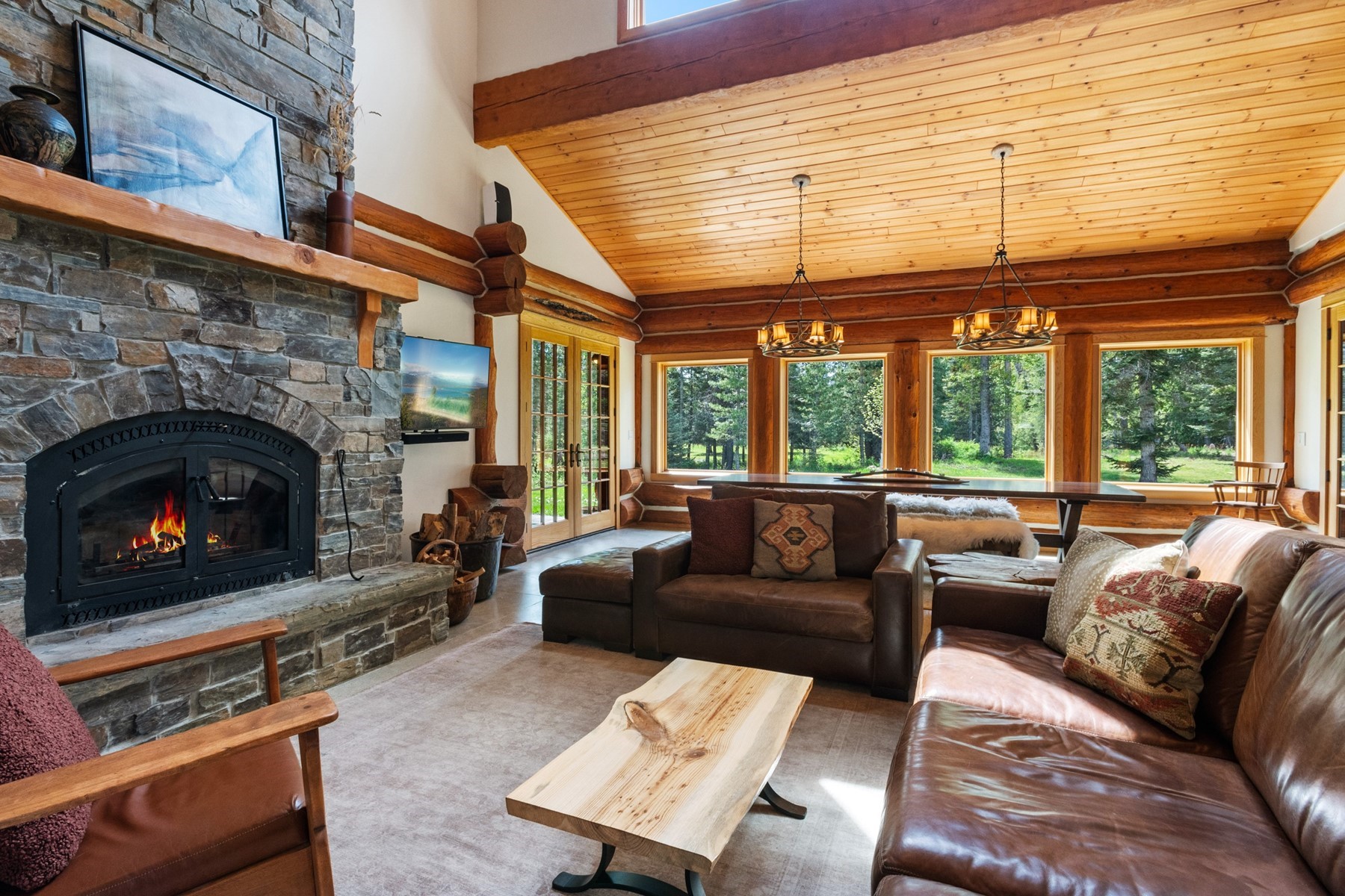  Riverfront Estate Ranch Property - 物件實景