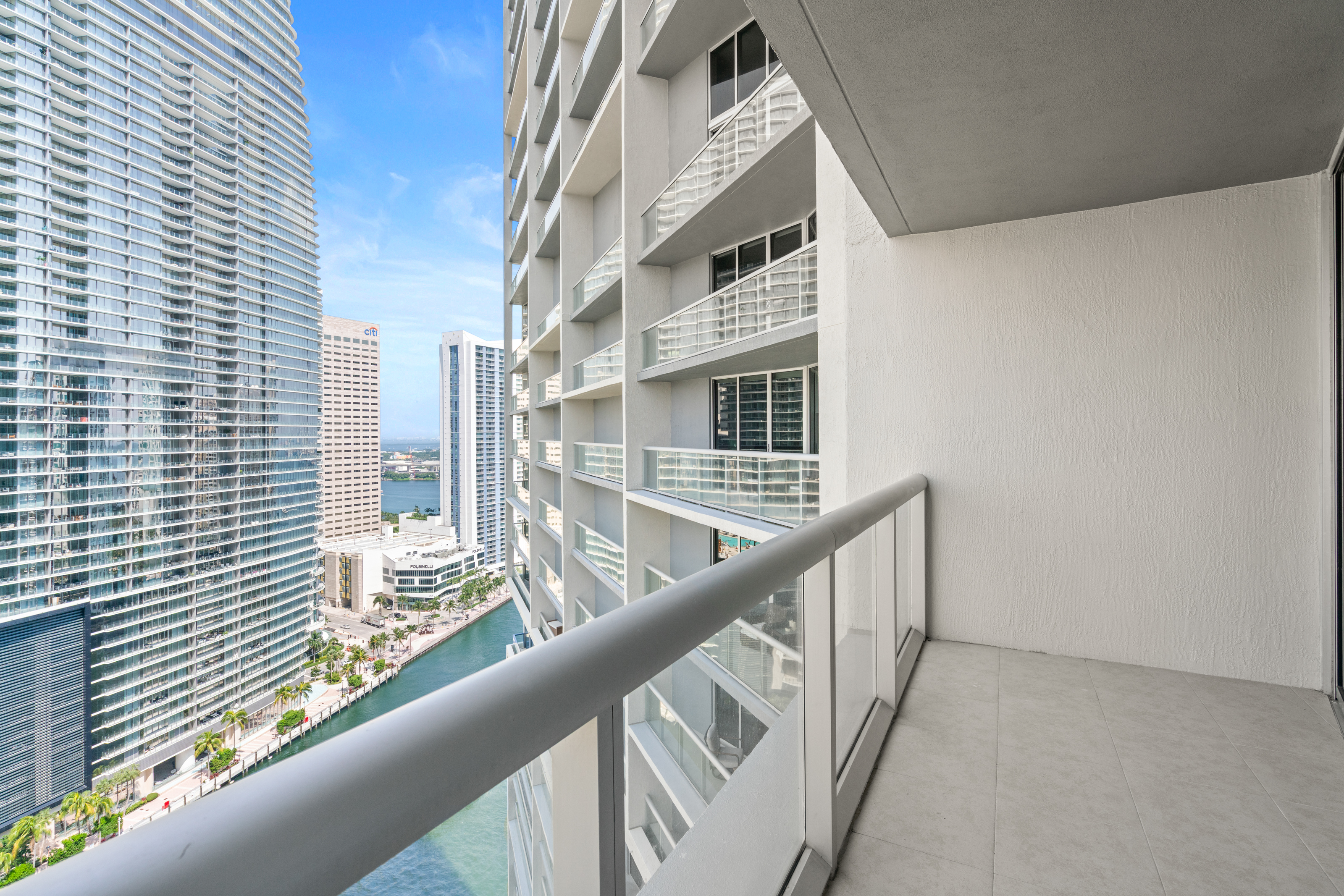  475 Brickell Ave, Miami, FL, 33131 - 物件實景