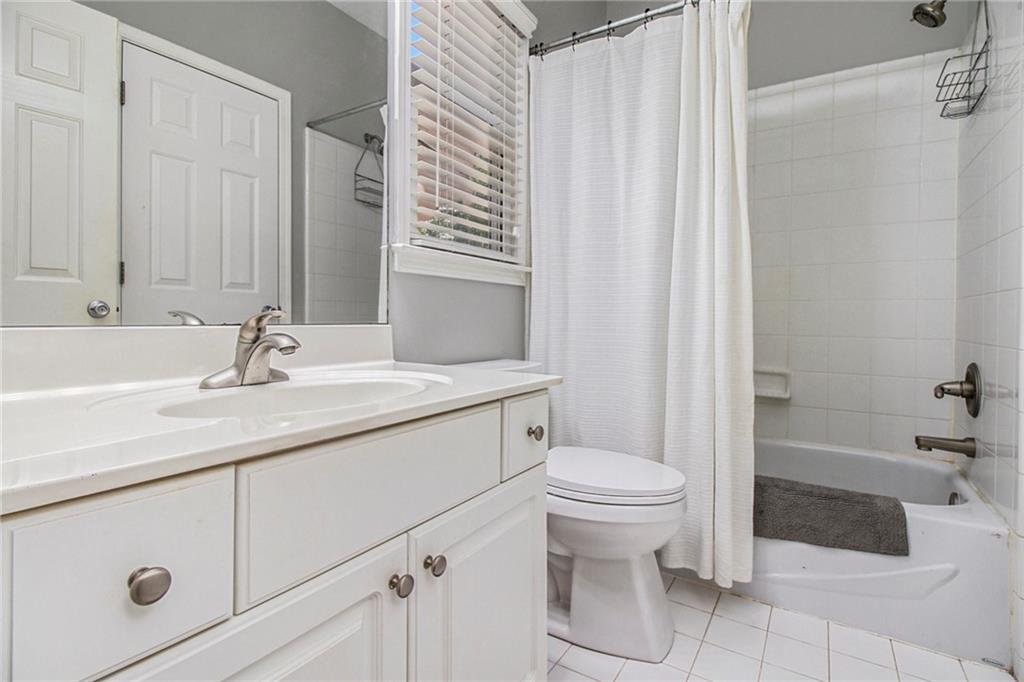 Canton, Georgia, 30114, United States, 6 Bedrooms Bedrooms, ,4 BathroomsBathrooms,Residential,For Sale,1880386