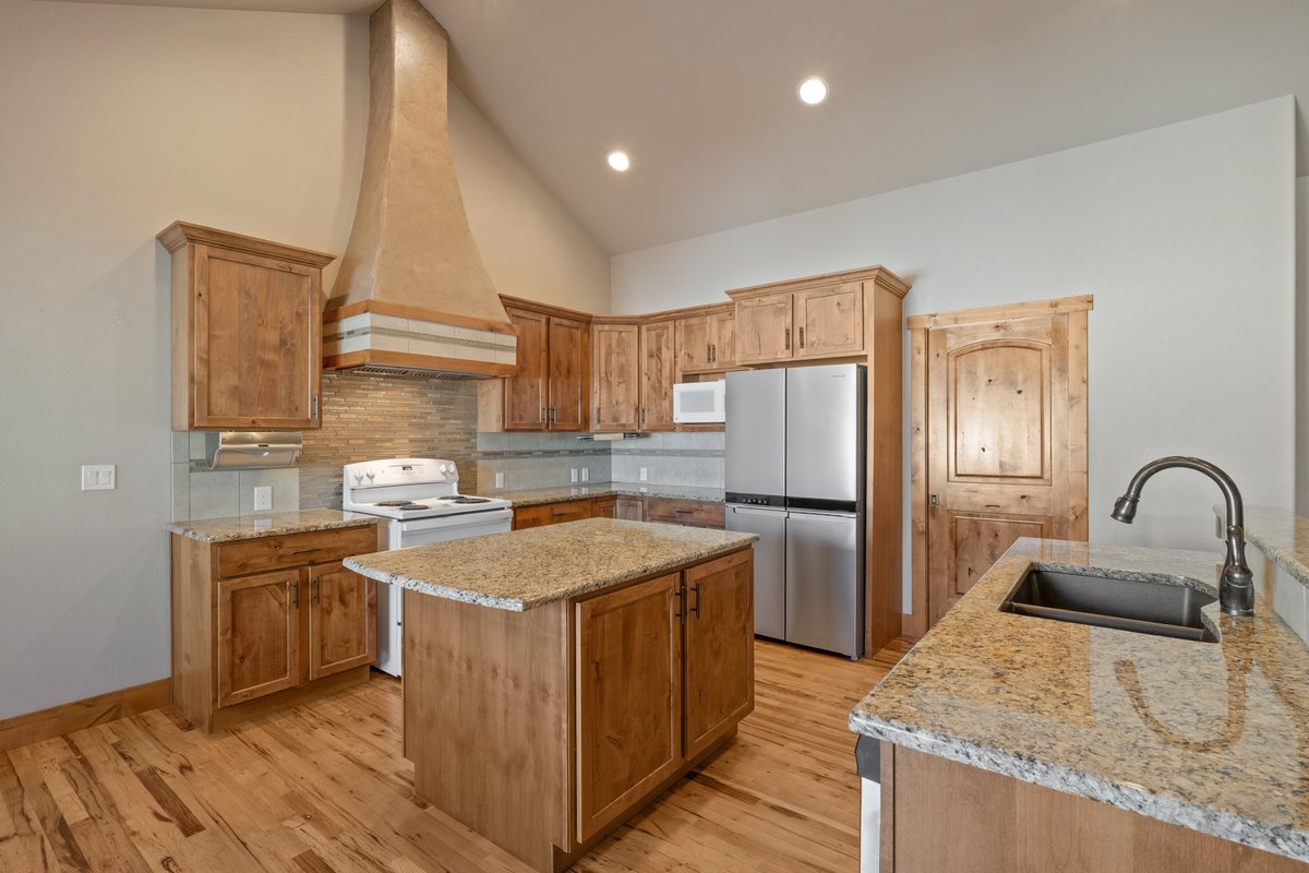 Cheyenne, Wyoming, 82001, United States, 5 Bedrooms Bedrooms, ,3 BathroomsBathrooms,Residential,For Sale,1994195