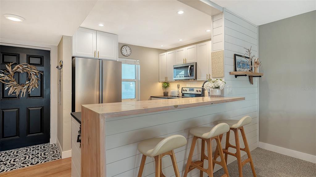 Longboat Key, Florida, 34228, United States, 2 Bedrooms Bedrooms, ,2 BathroomsBathrooms,Residential,For Sale,1987475