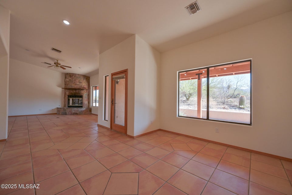Tucson, Arizona, 85747, United States, 4 Bedrooms Bedrooms, ,4 BathroomsBathrooms,Residential,For Sale,1978909