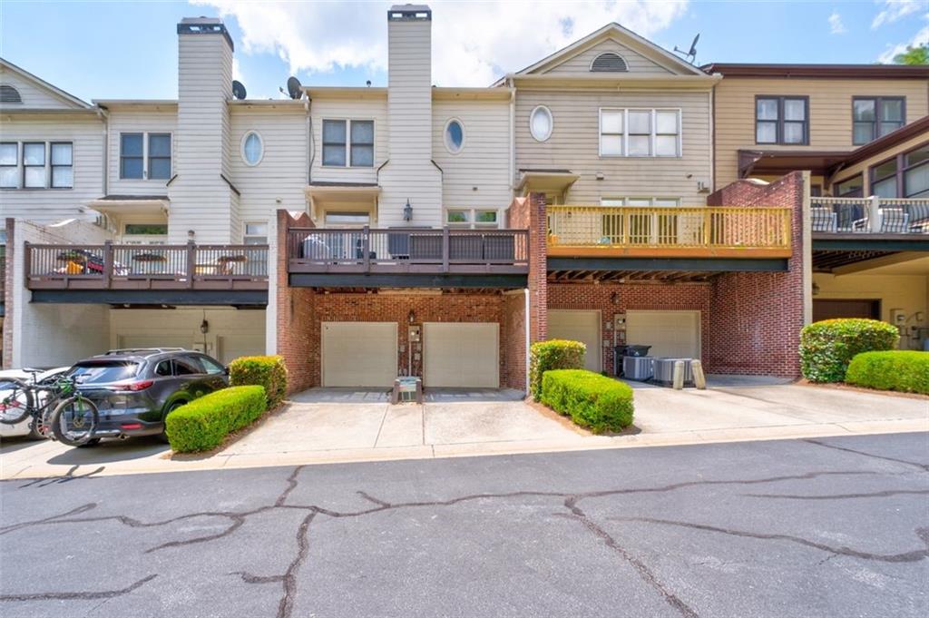 Roswell, Georgia, 30076, United States, 4 Bedrooms Bedrooms, ,4 BathroomsBathrooms,Residential,For Sale,1917111