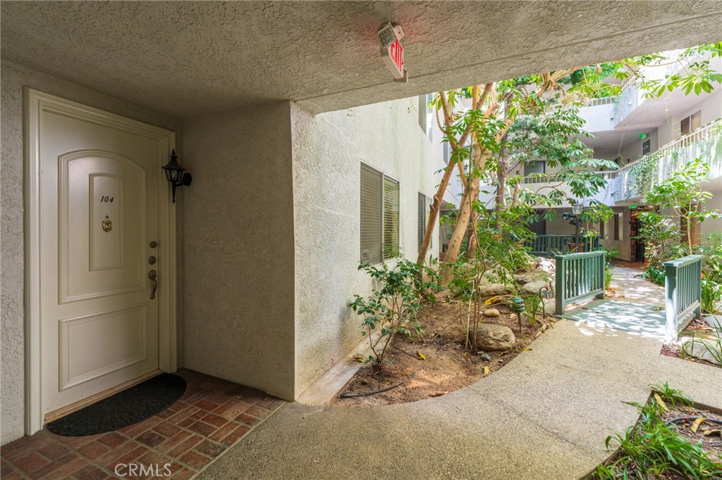 Los Angeles, California, 90024, United States, 2 Bedrooms Bedrooms, ,2 BathroomsBathrooms,Residential,For Sale,1828598