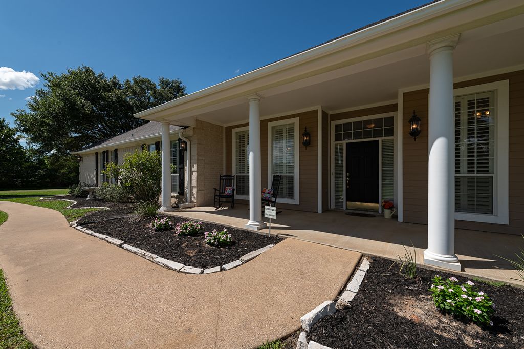 College Station, Texas, 77845, United States, 5 Bedrooms Bedrooms, ,5 BathroomsBathrooms,Residential,For Sale,1876080