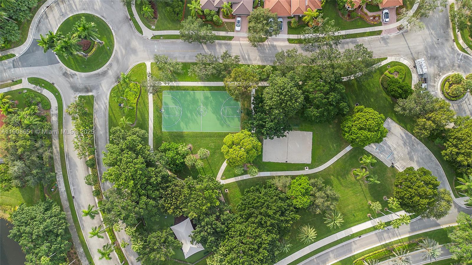 Weston, Florida, 33332, United States, 5 Bedrooms Bedrooms, ,4 BathroomsBathrooms,Residential,For Sale,1987743