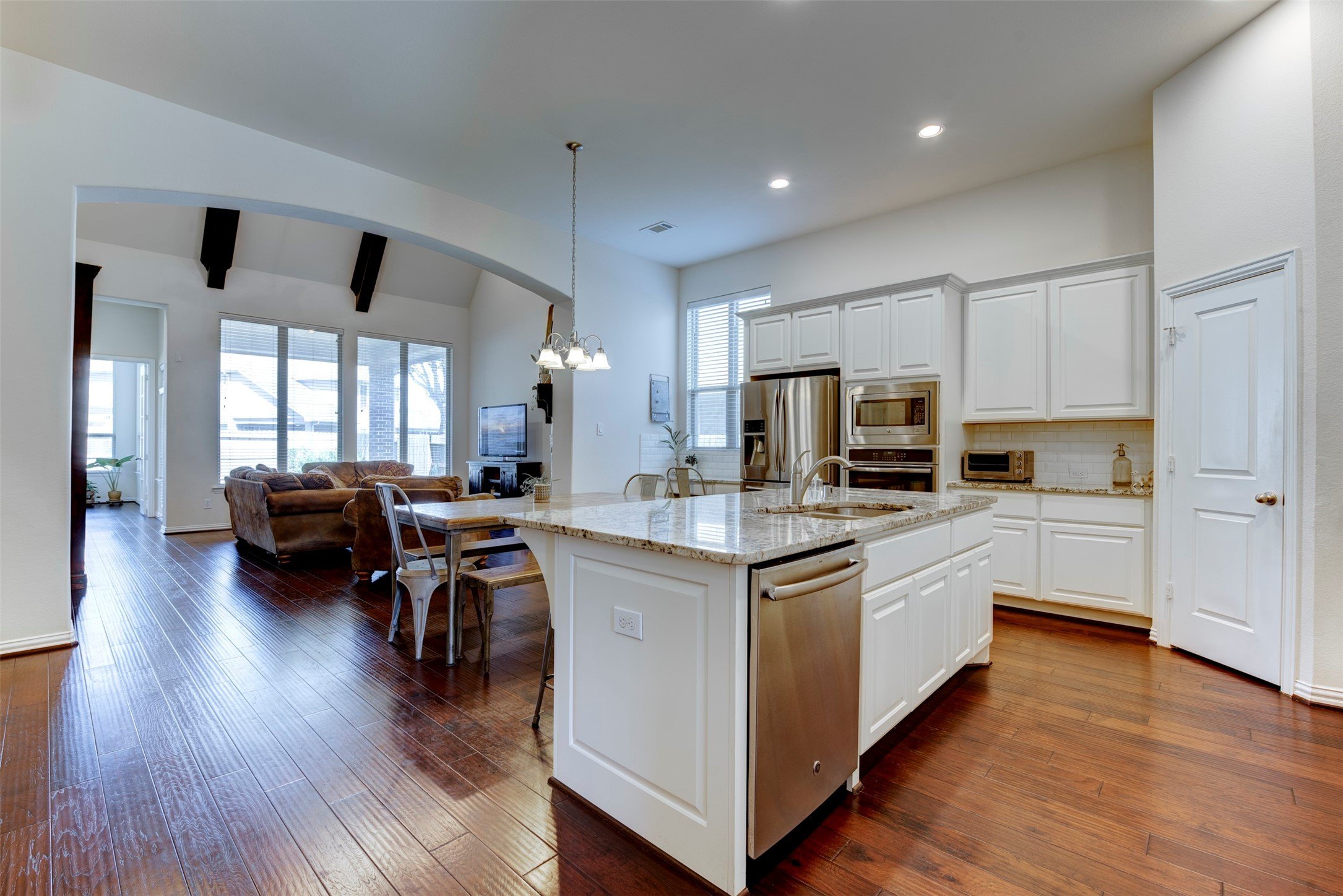 Fulshear, Texas, 77441, United States, 4 Bedrooms Bedrooms, ,4 BathroomsBathrooms,Residential,For Sale,1942866