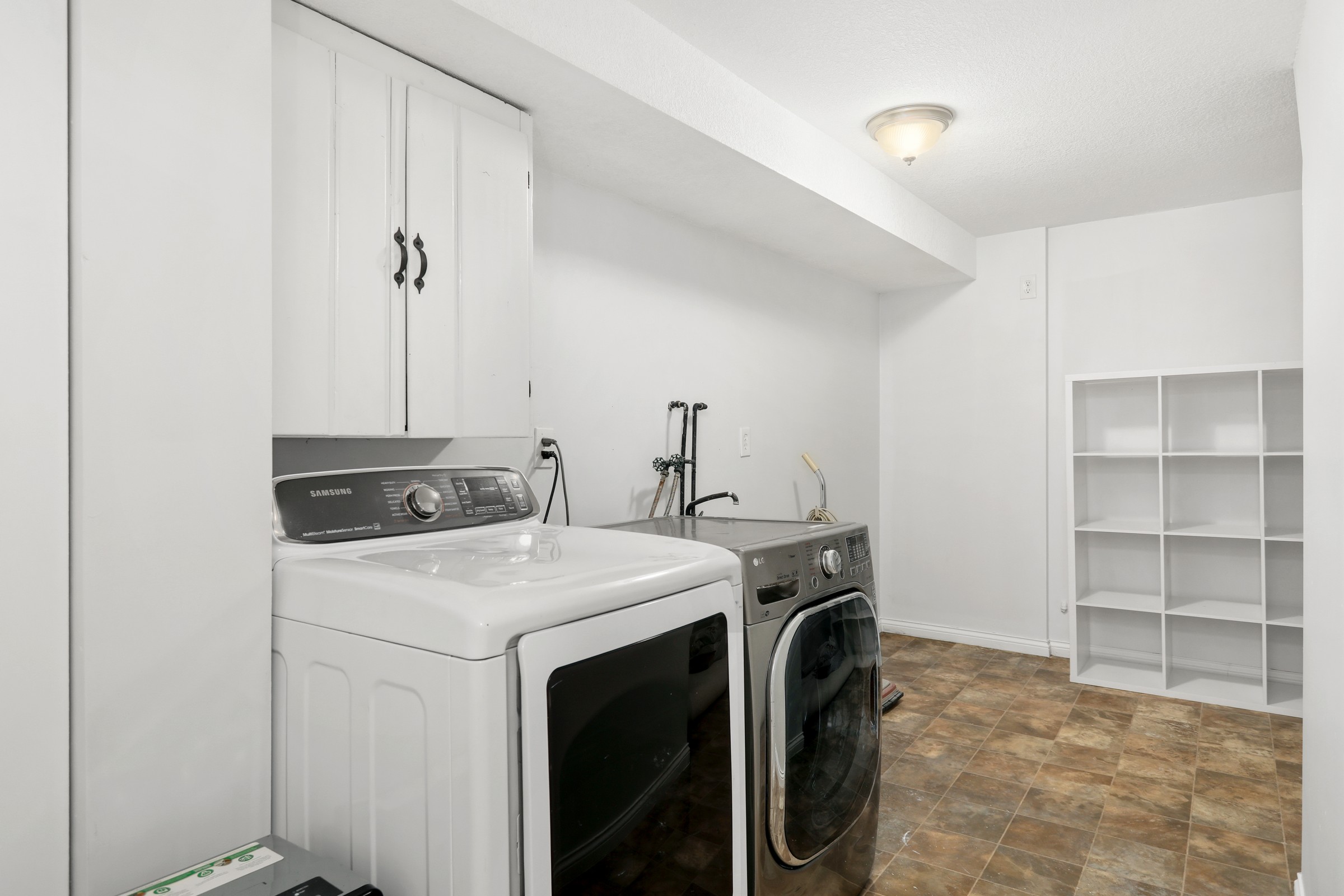  8609 West River Road, Brooklyn Park, MN 55444 - 物件實景