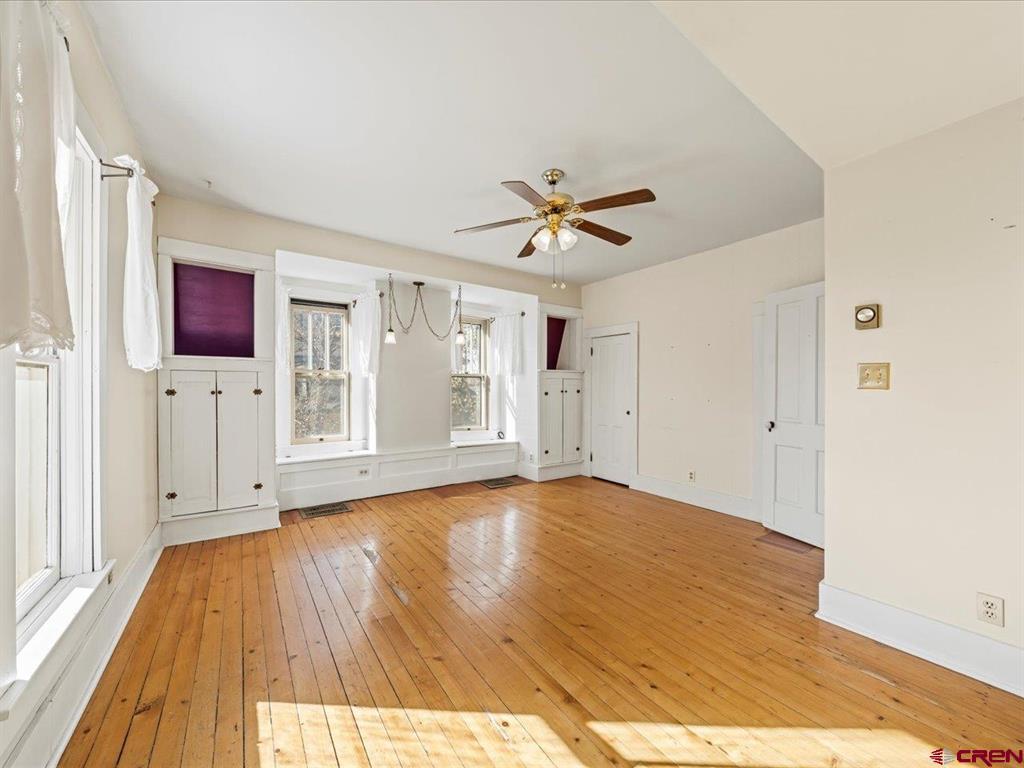 Montrose, Colorado, 81401, United States, 5 Bedrooms Bedrooms, ,1 BathroomBathrooms,Residential,For Sale,1994481