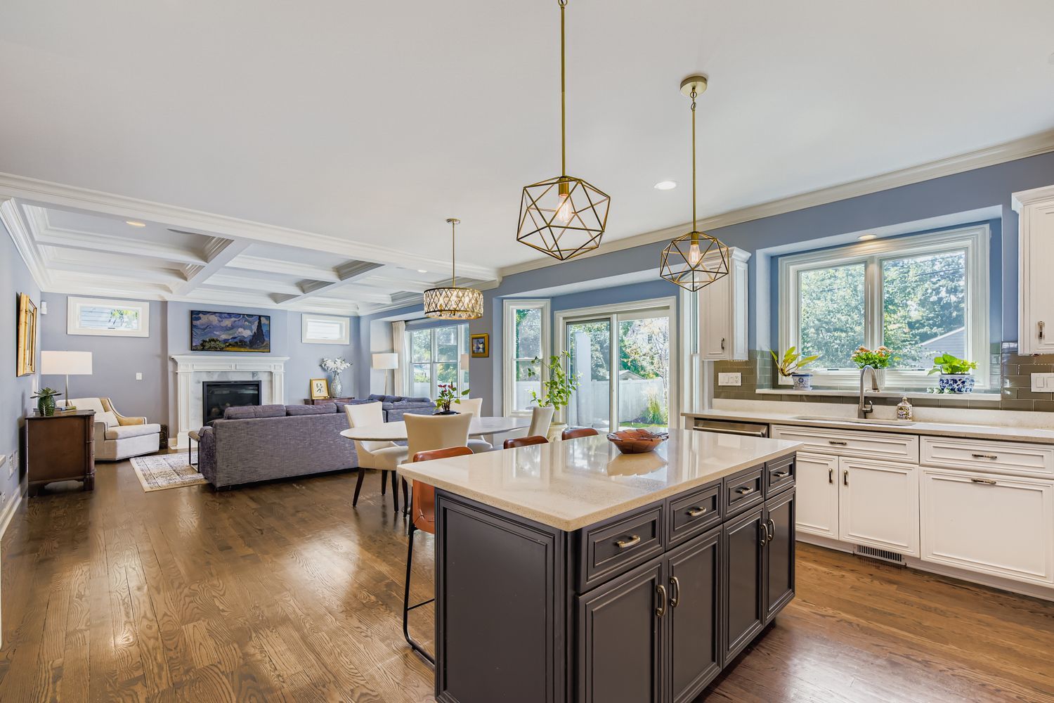 Elmhurst, Illinois, 60126, United States, 4 Bedrooms Bedrooms, ,5 BathroomsBathrooms,Residential,For Sale,1984205