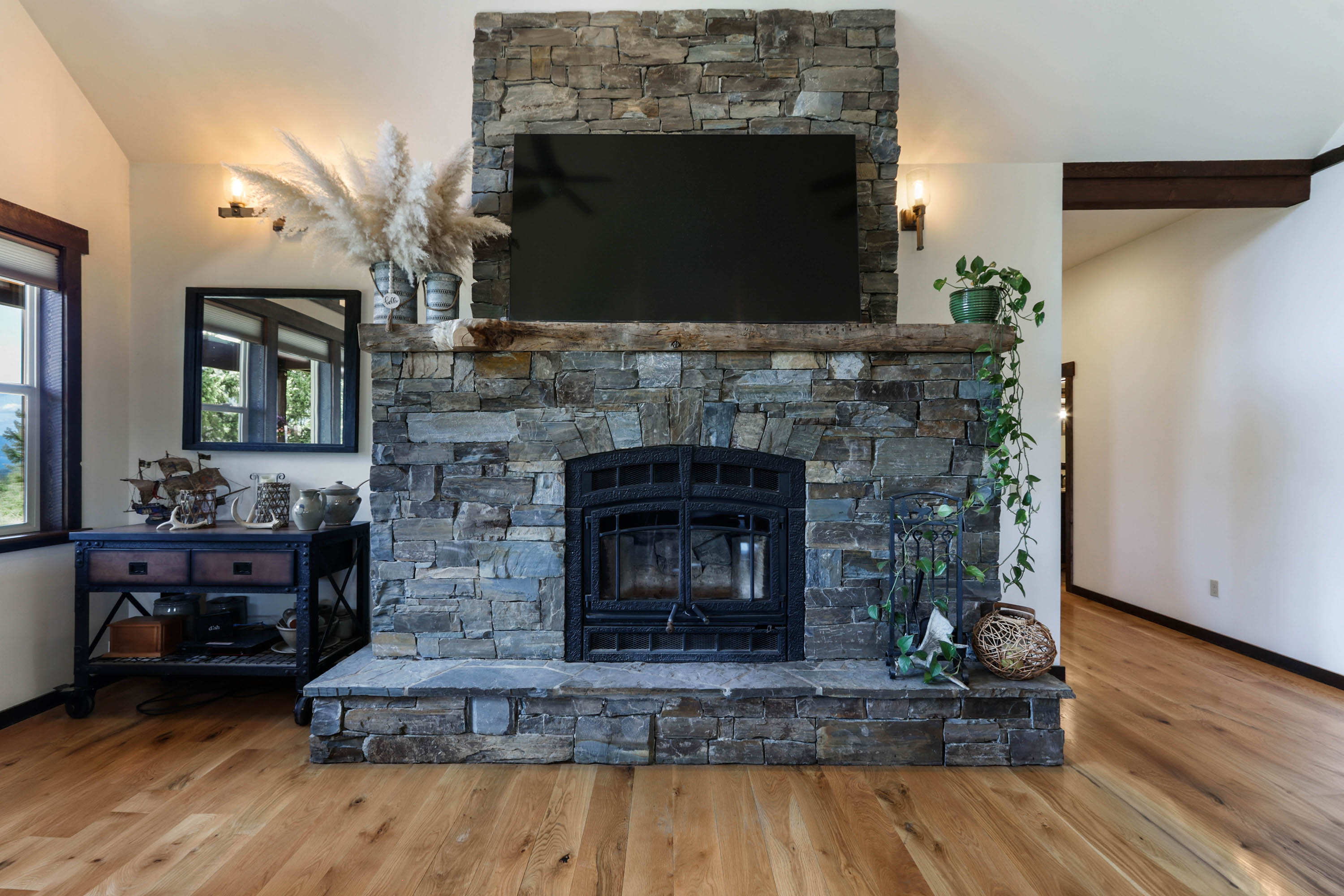 Clark Fork, Idaho, 83811, United States, 3 Bedrooms Bedrooms, ,2 BathroomsBathrooms,Residential,For Sale,1975167