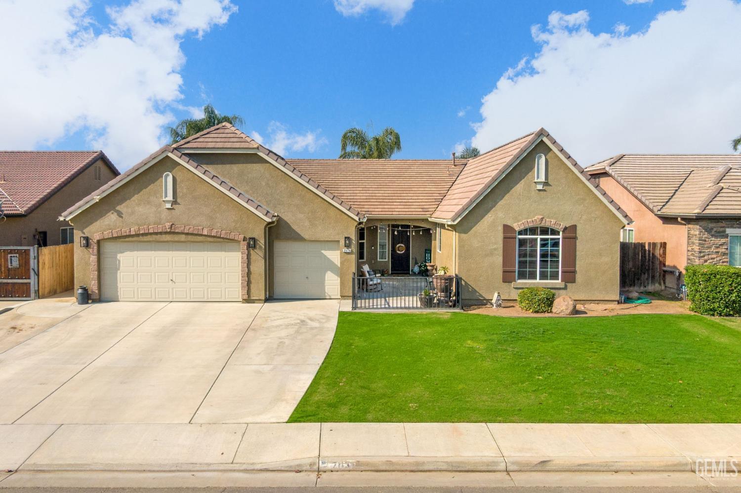 Bakersfield, California, 93312, United States, 3 Bedrooms Bedrooms, ,2 BathroomsBathrooms,Residential,For Sale,1989296