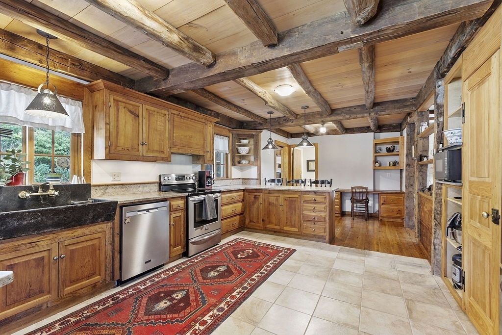 Ashby, Massachusetts, 01431, United States, 4 Bedrooms Bedrooms, ,3 BathroomsBathrooms,Residential,For Sale,1917455