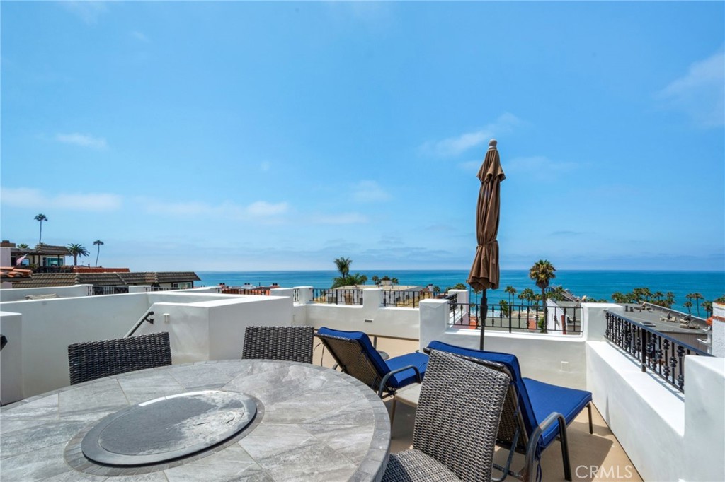 San Clemente, California, 92672, United States, 2 Bedrooms Bedrooms, ,3 BathroomsBathrooms,Residential,For Sale,1927203