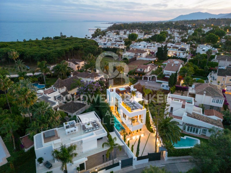 Marbella, Andalusia, ES, 5 Bedrooms Bedrooms, ,6 BathroomsBathrooms,Residential,For Sale,1804123