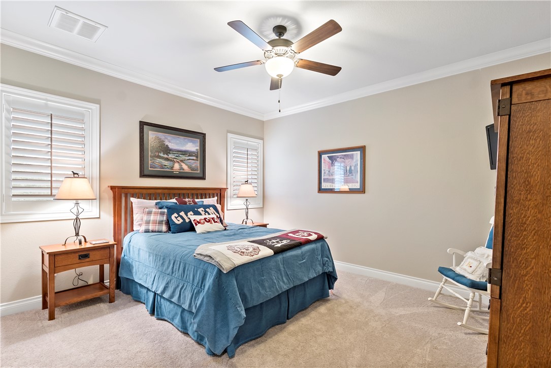 College Station, Texas, 77845, United States, 6 Bedrooms Bedrooms, ,7 BathroomsBathrooms,Residential,For Sale,1794903