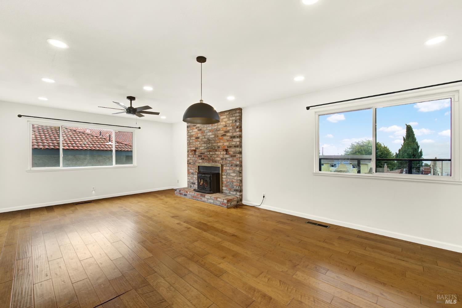 Benicia, California, 94510, United States, 4 Bedrooms Bedrooms, ,3 BathroomsBathrooms,Residential,For Sale,1989511