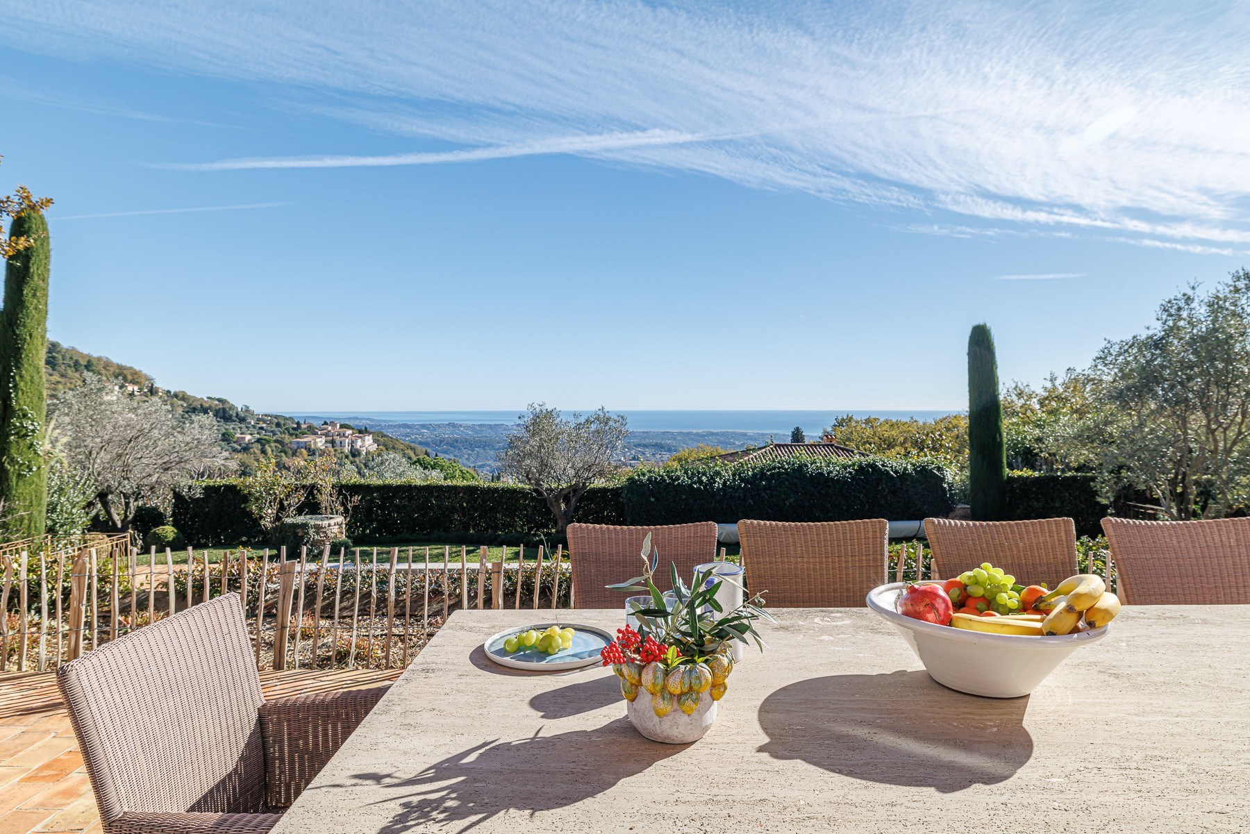  Luxury neo-Provençal bastide in Vence with sea views, heated pool and landscape… - 物件實景