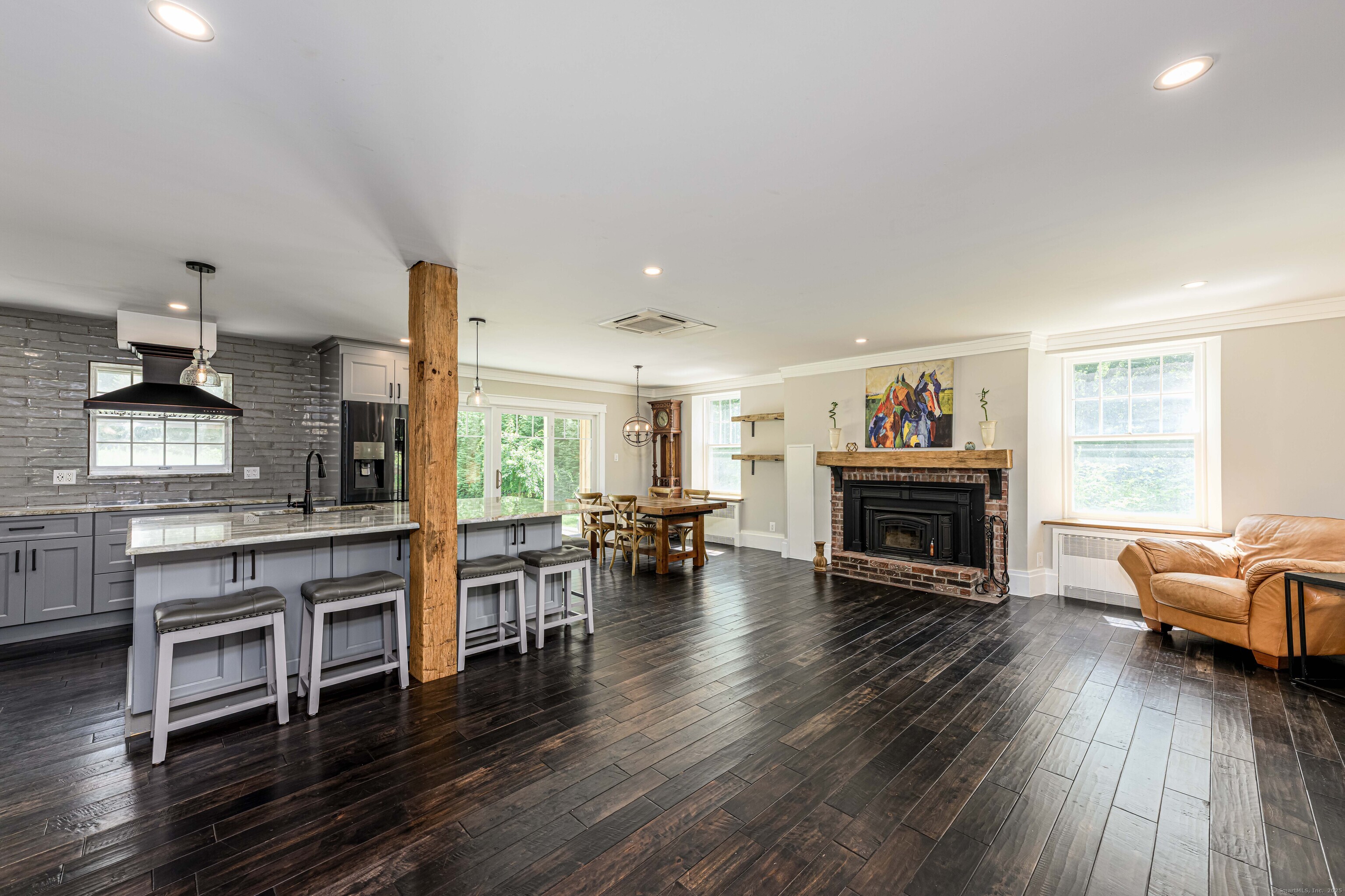 Bethany, Connecticut, 06524, United States, 4 Bedrooms Bedrooms, ,4 BathroomsBathrooms,Residential,For Sale,1911877