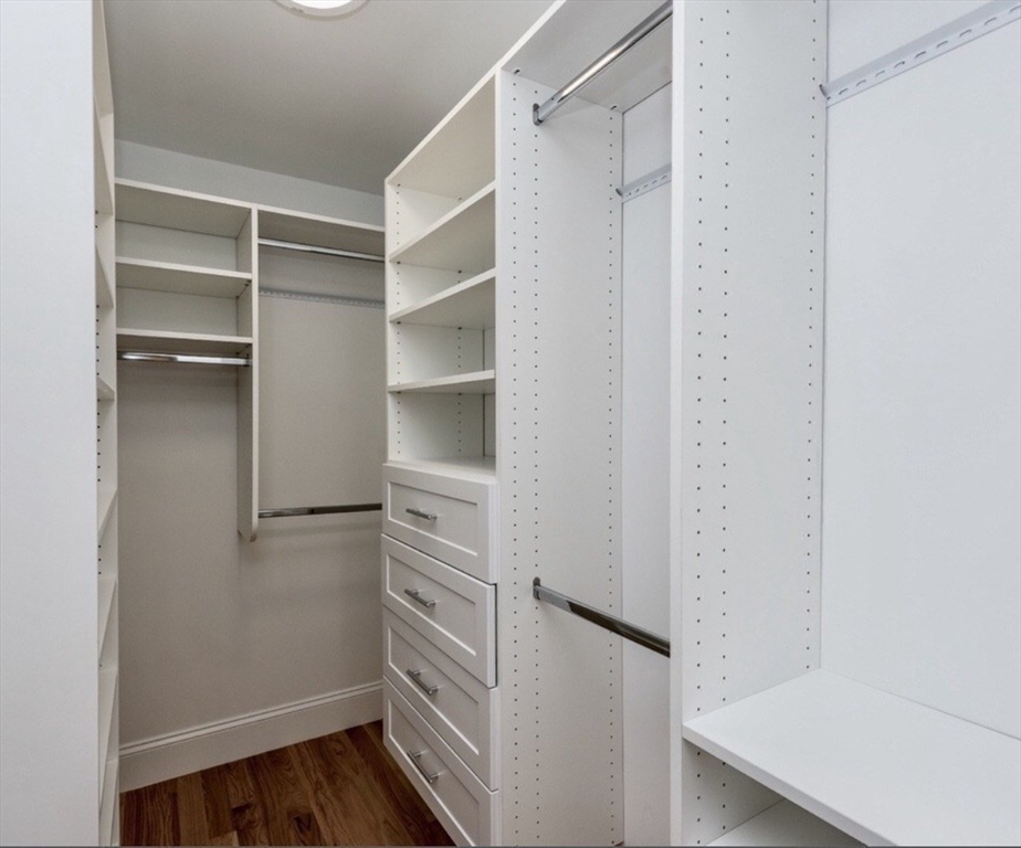 Boston, Massachusetts, 02136, United States, 3 Bedrooms Bedrooms, ,3 BathroomsBathrooms,Residential,For Sale,1947073
