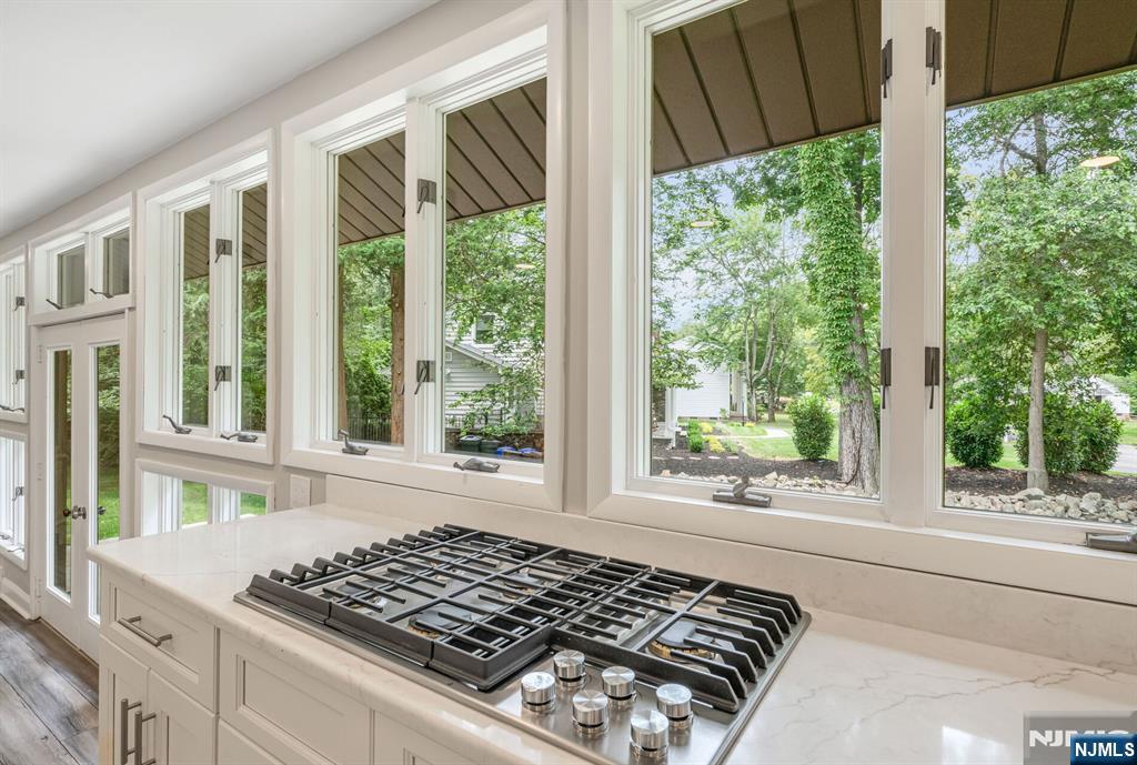 Wyckoff, New Jersey, 07481, United States, 5 Bedrooms Bedrooms, ,5 BathroomsBathrooms,Residential,For Sale,1951013