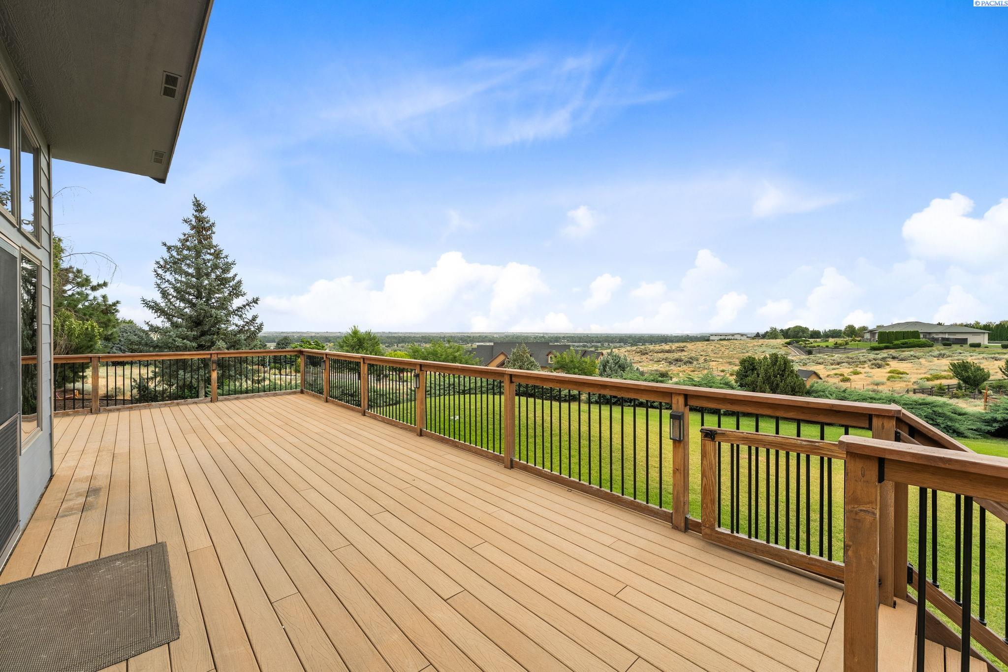 West Richland, Washington, 99353, United States, 5 Bedrooms Bedrooms, ,3 BathroomsBathrooms,Residential,For Sale,1906859