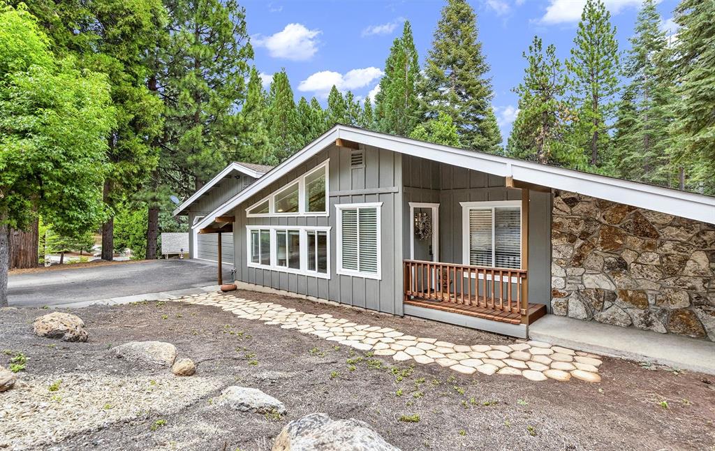 Lake Almanor Country Club, California, 96137, United States, 2 Bedrooms Bedrooms, ,2 BathroomsBathrooms,Residential,For Sale,1934247