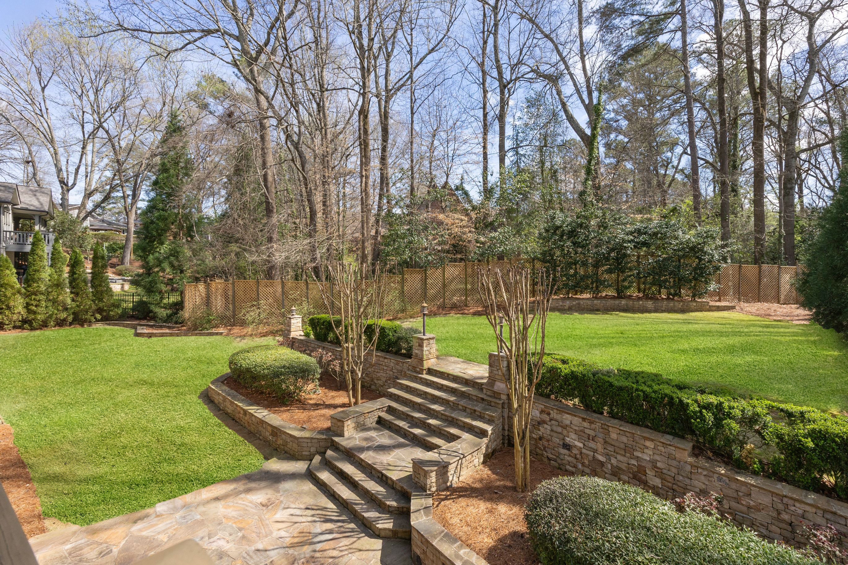  Move-in Ready Home Offers Exceptional Space, Comfort, and Craftsmanship - 物件實景