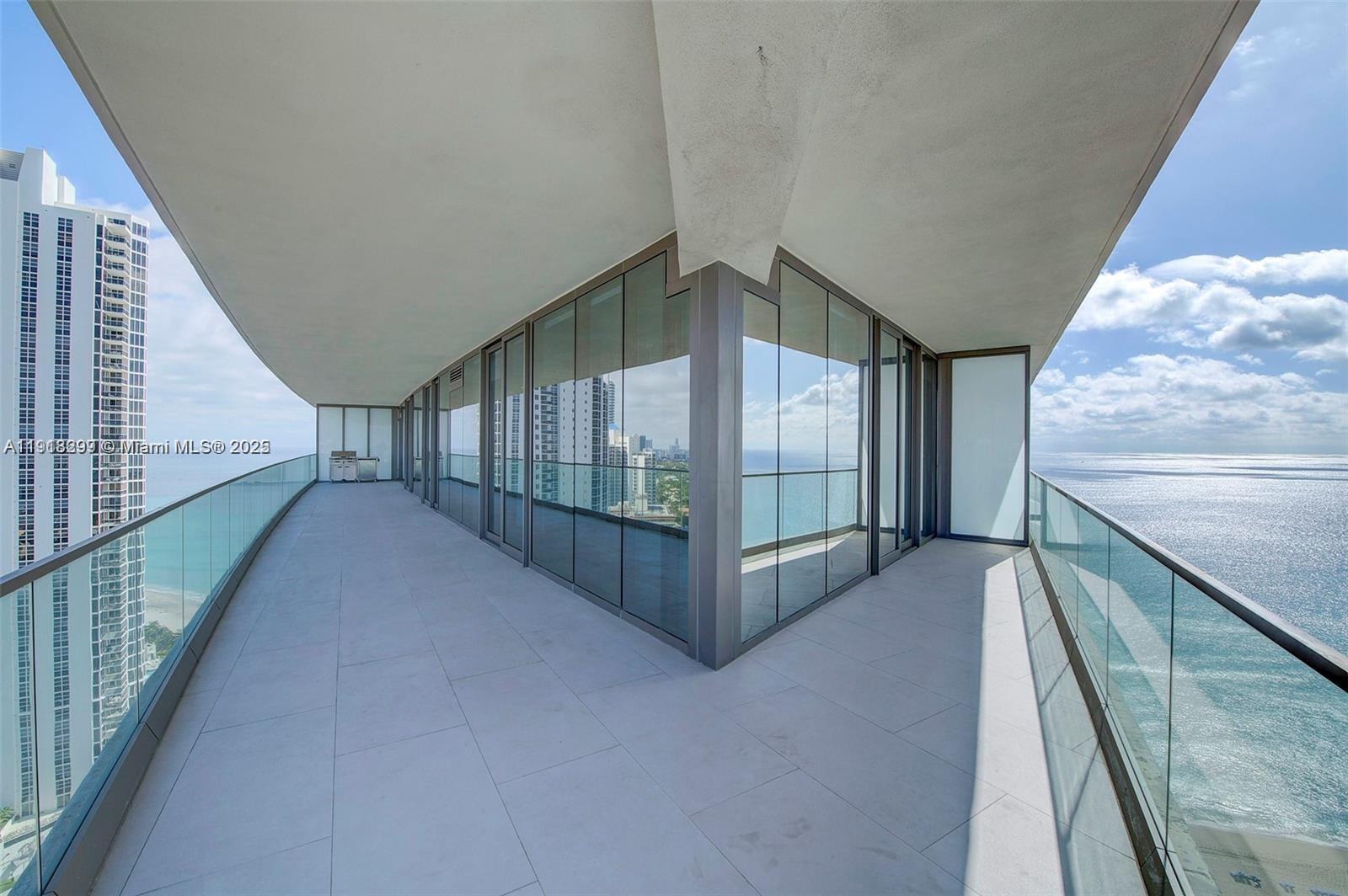 Sunny Isles Beach, Florida, 33160, United States, 2 Bedrooms Bedrooms, ,2 BathroomsBathrooms,Residential,For Sale,1996816