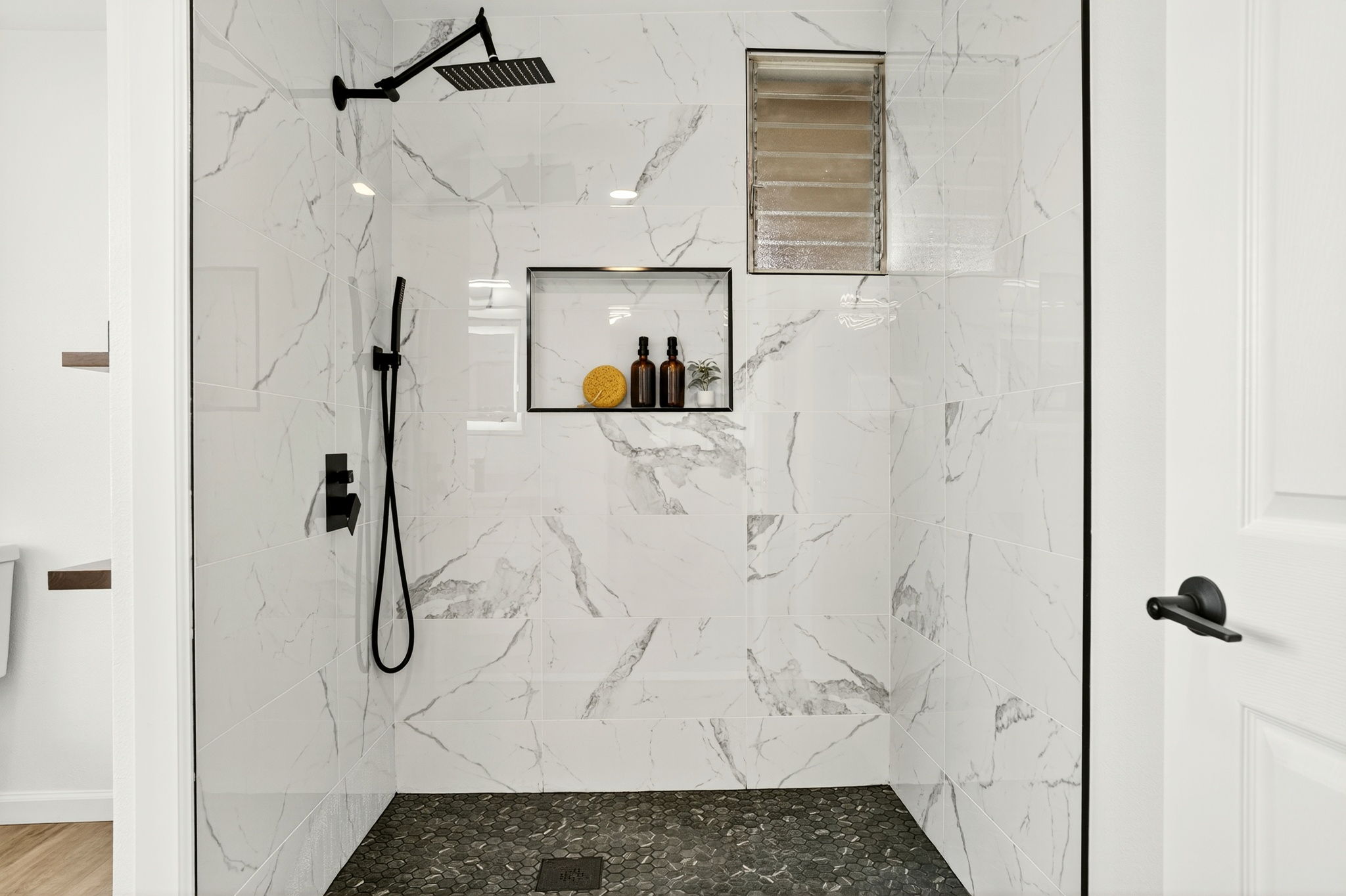 Honolulu, Hawaii, 96818, United States, 4 Bedrooms Bedrooms, ,4 BathroomsBathrooms,Residential,For Sale,2007893