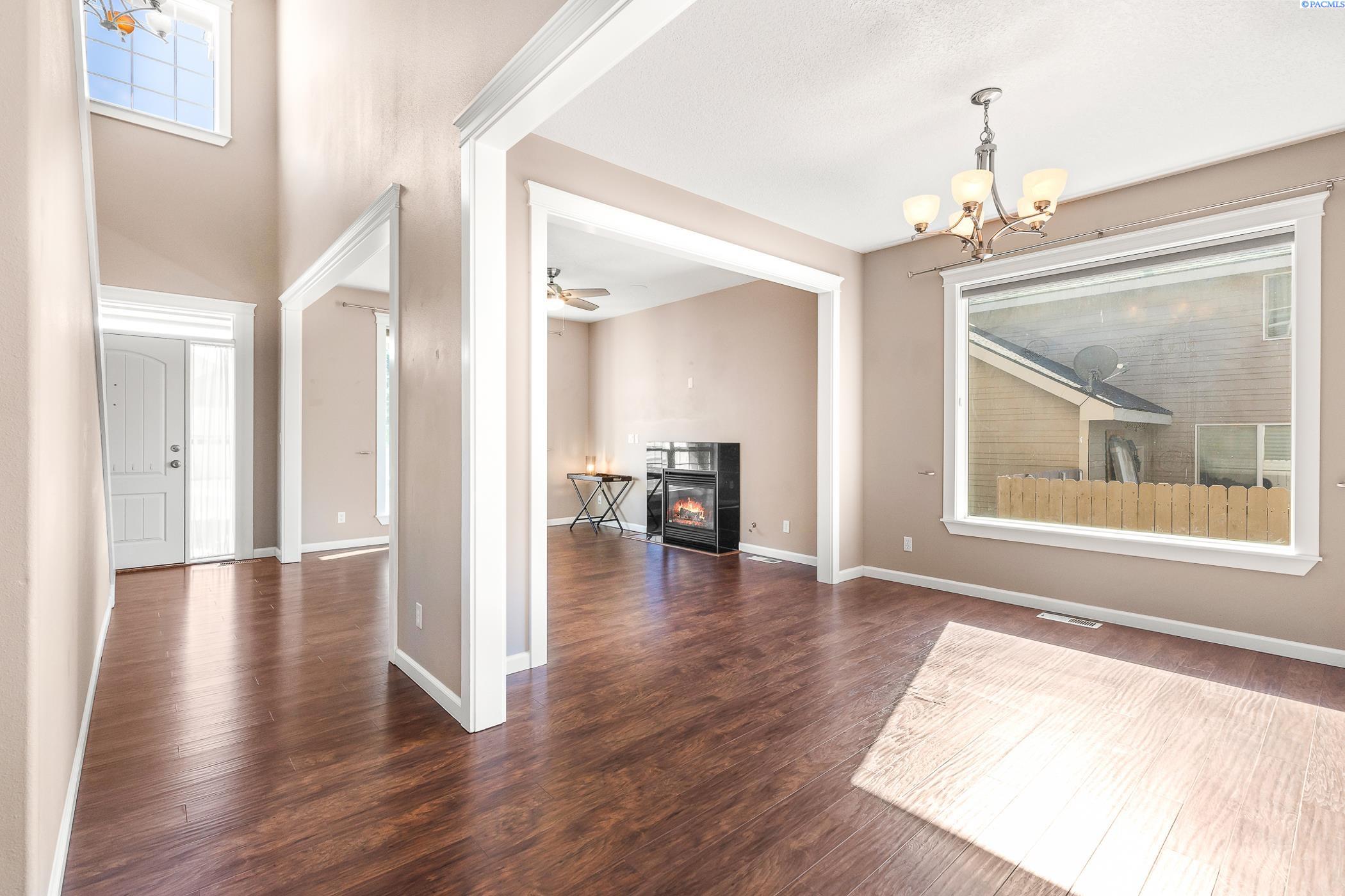 Richland, Washington, 99354, United States, 5 Bedrooms Bedrooms, ,2 BathroomsBathrooms,Residential,For Sale,1925310