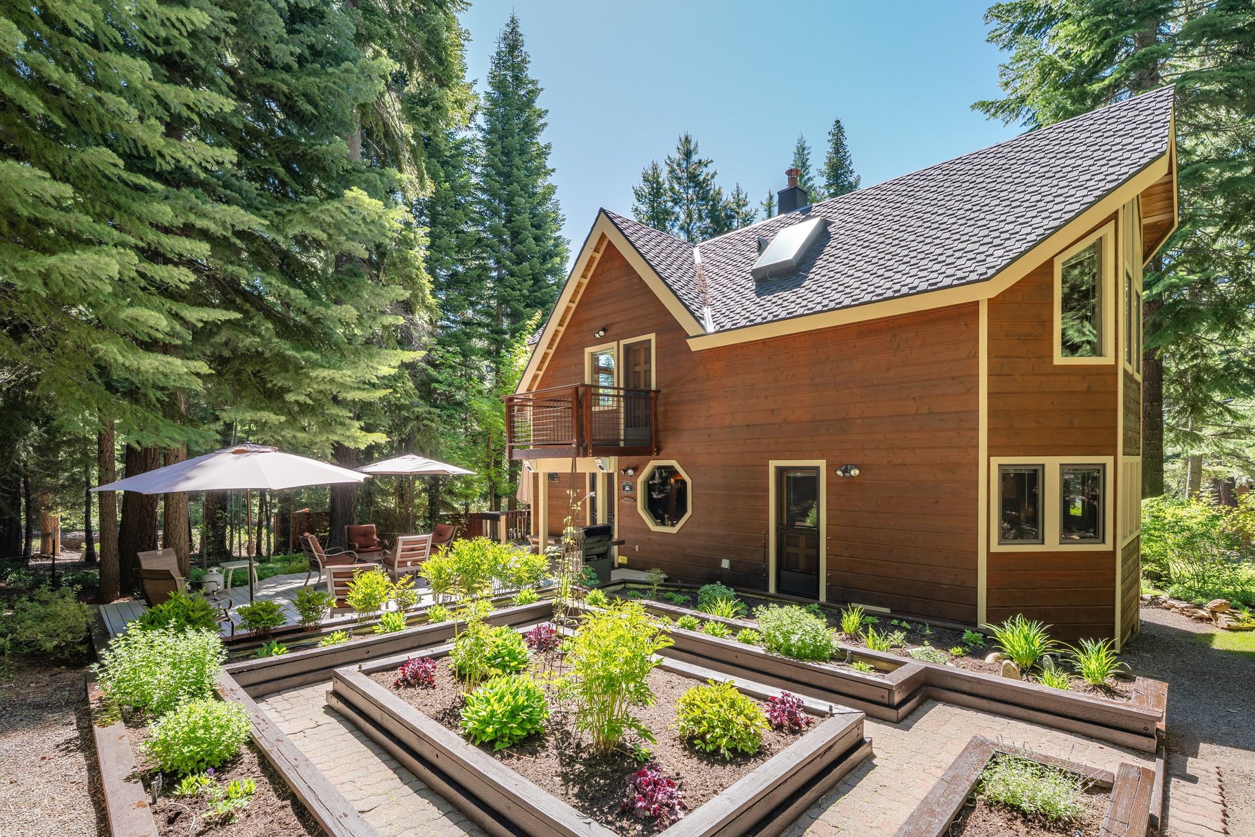  Carnelian Bay home backing to forest service and with an additional vacant lot - 物件實景