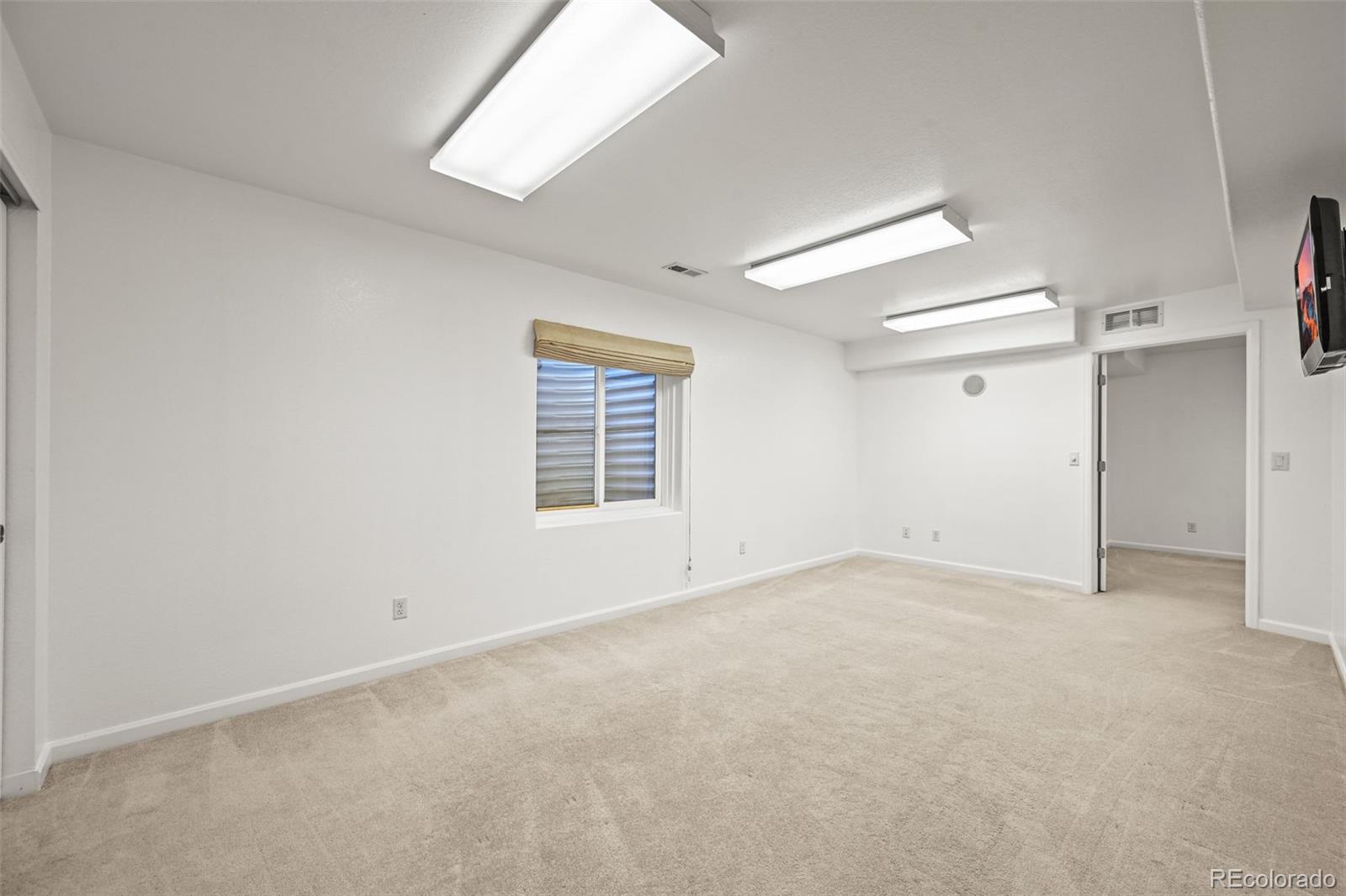 Broomfield, Colorado, 80023, United States, 4 Bedrooms Bedrooms, ,2 BathroomsBathrooms,Residential,For Sale,1959332