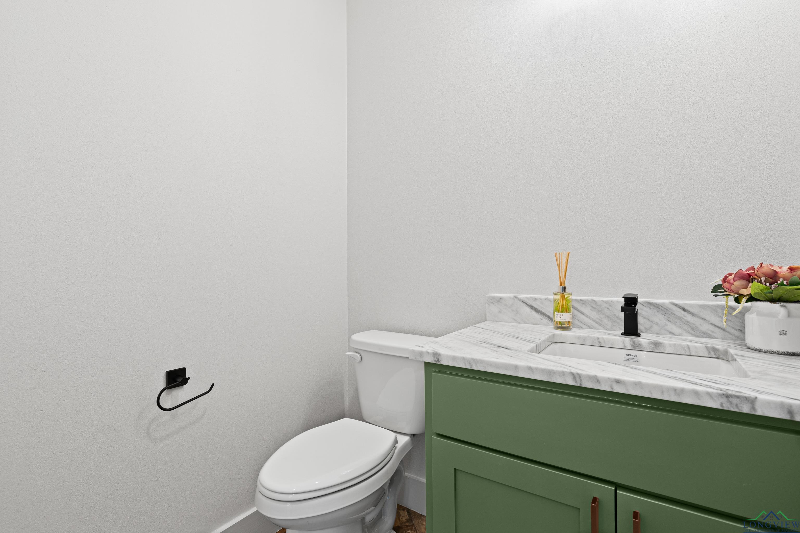 Diana, Texas, 75640, United States, 4 Bedrooms Bedrooms, ,3 BathroomsBathrooms,Residential,For Sale,1828034