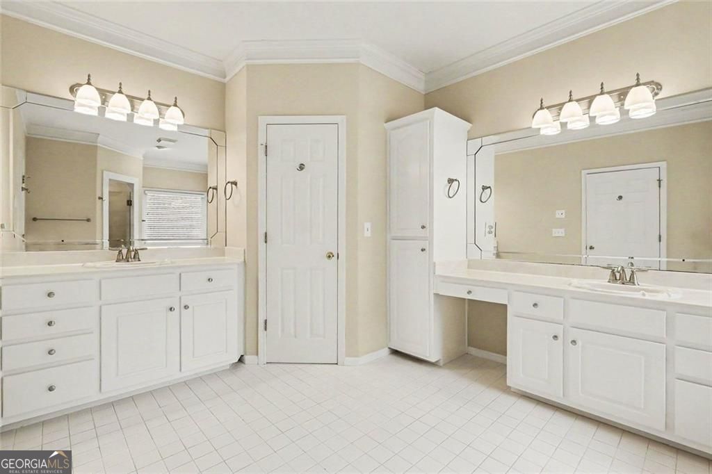Buford, Georgia, 30519, United States, 5 Bedrooms Bedrooms, ,5 BathroomsBathrooms,Residential,For Sale,2044951