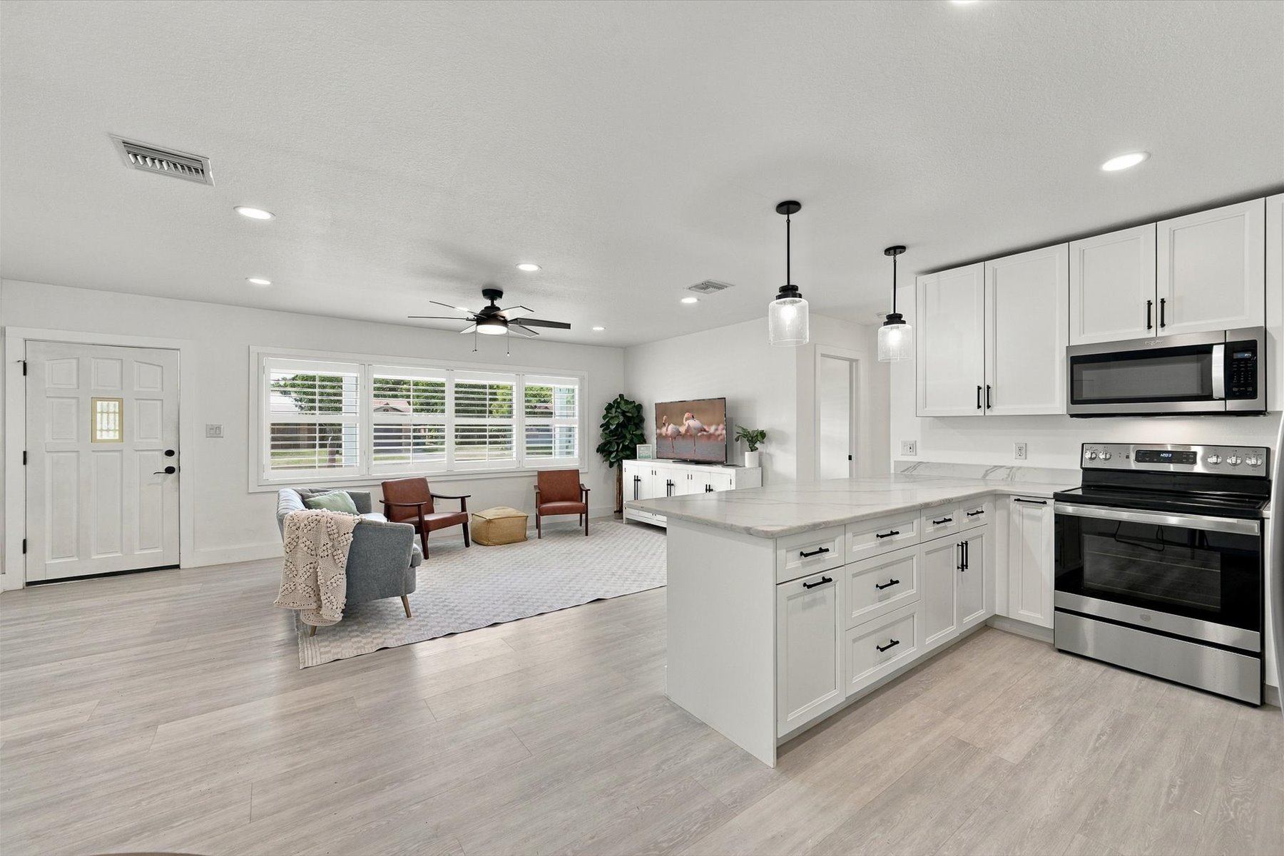  446 Coral Drive, Melbourne, FL, 32935 - 物件實景