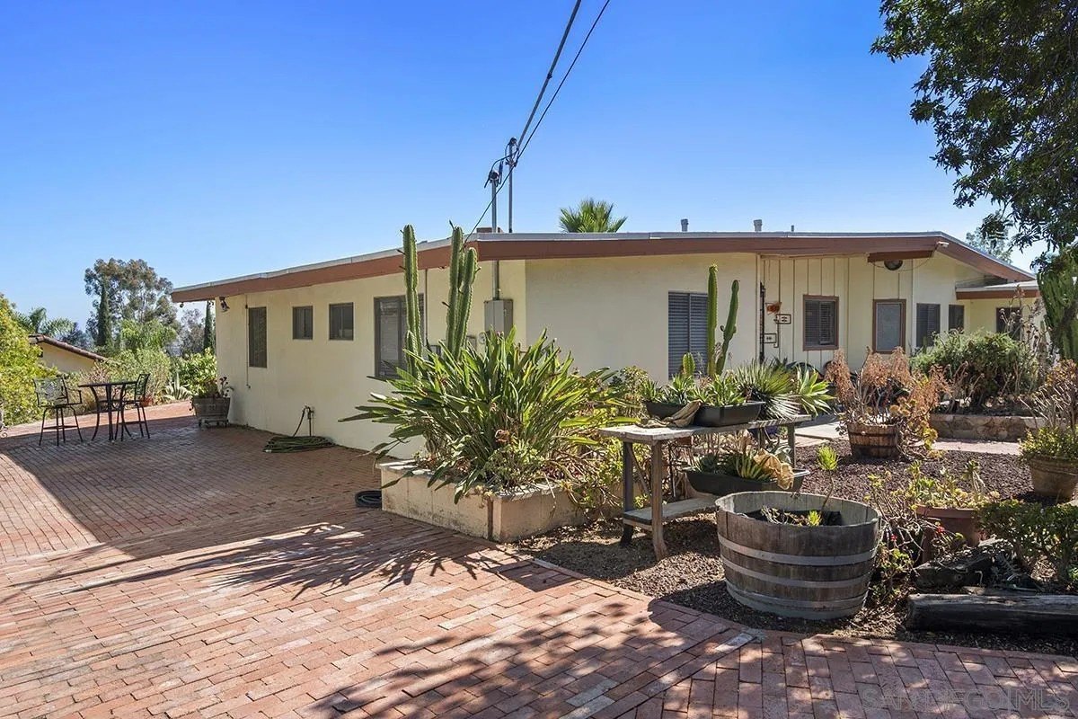 La Mesa, California, 91941, United States, 3 Bedrooms Bedrooms, ,4 BathroomsBathrooms,Residential,For Sale,1911905