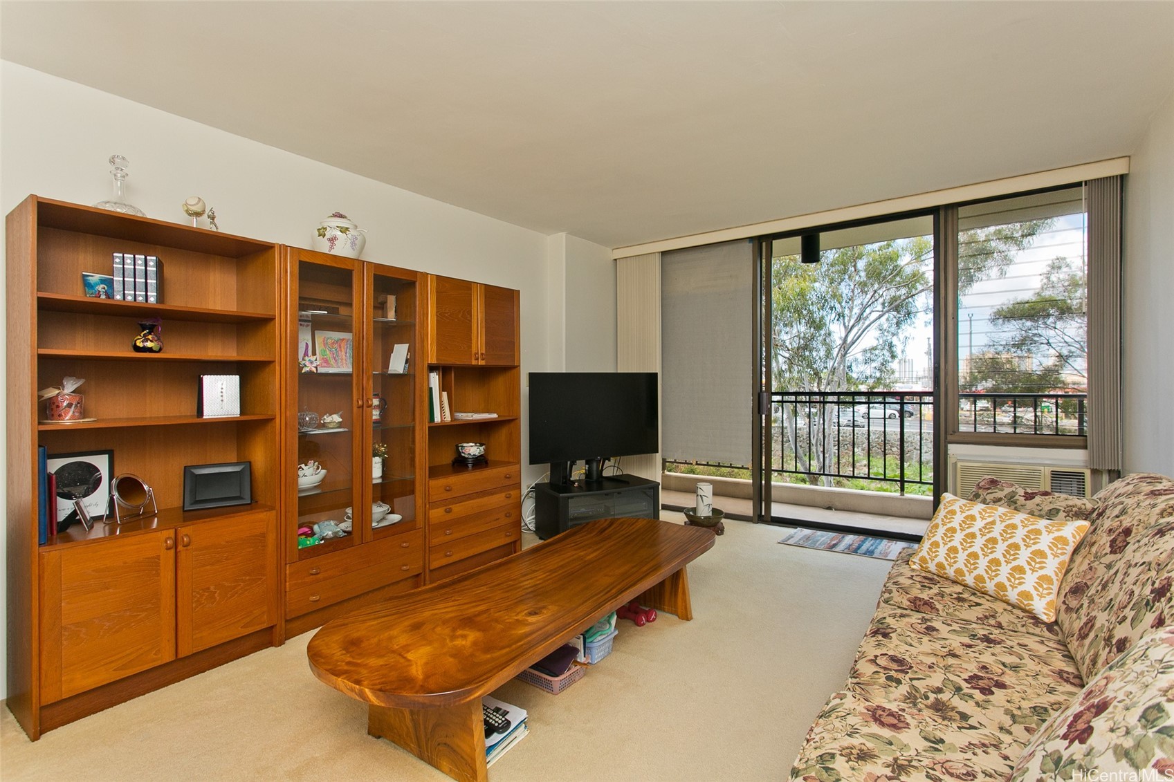 Honolulu, Hawaii, 96816, United States, 2 Bedrooms Bedrooms, ,2 BathroomsBathrooms,Residential,For Sale,1766362
