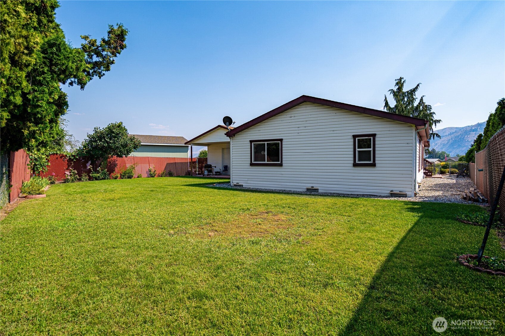 Manson, Washington, 98831, United States, 3 Bedrooms Bedrooms, ,2 BathroomsBathrooms,Residential,For Sale,1901379