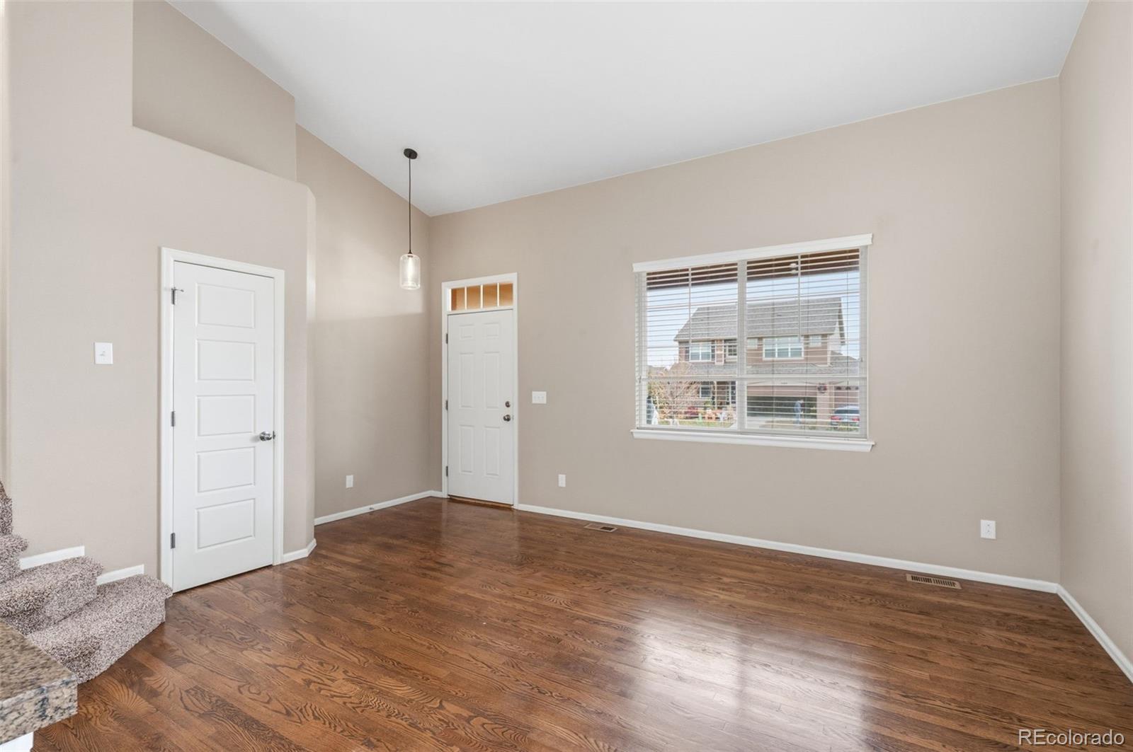 Aurora, Colorado, 80016, United States, 5 Bedrooms Bedrooms, ,3 BathroomsBathrooms,Residential,For Sale,1995144