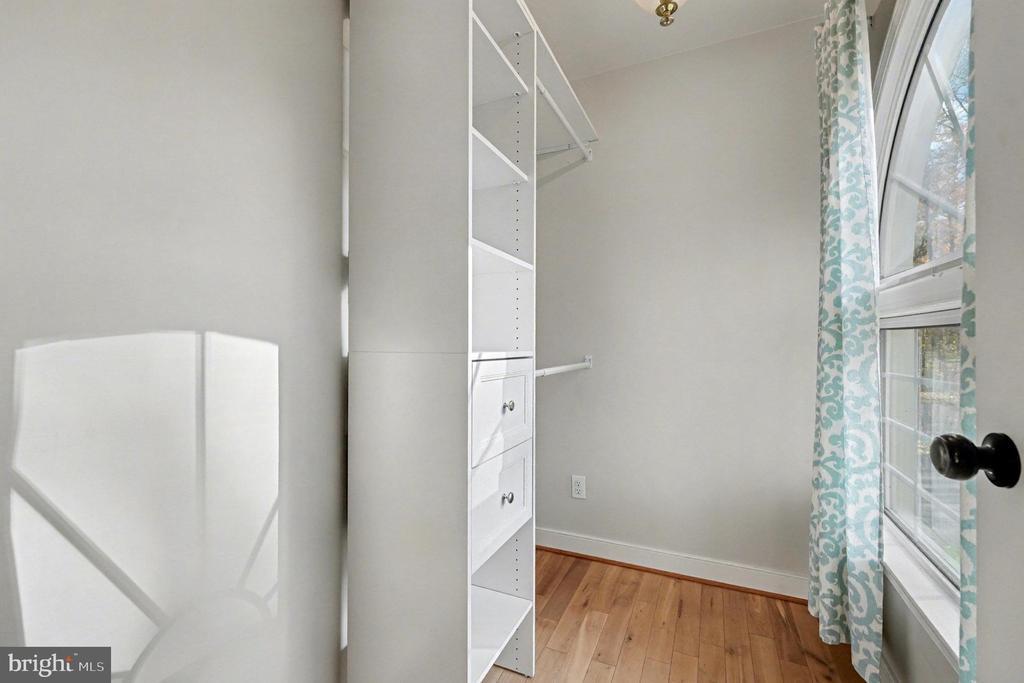 Fredericksburg, Virginia, 22407, United States, 4 Bedrooms Bedrooms, ,3 BathroomsBathrooms,Residential,For Sale,1991139