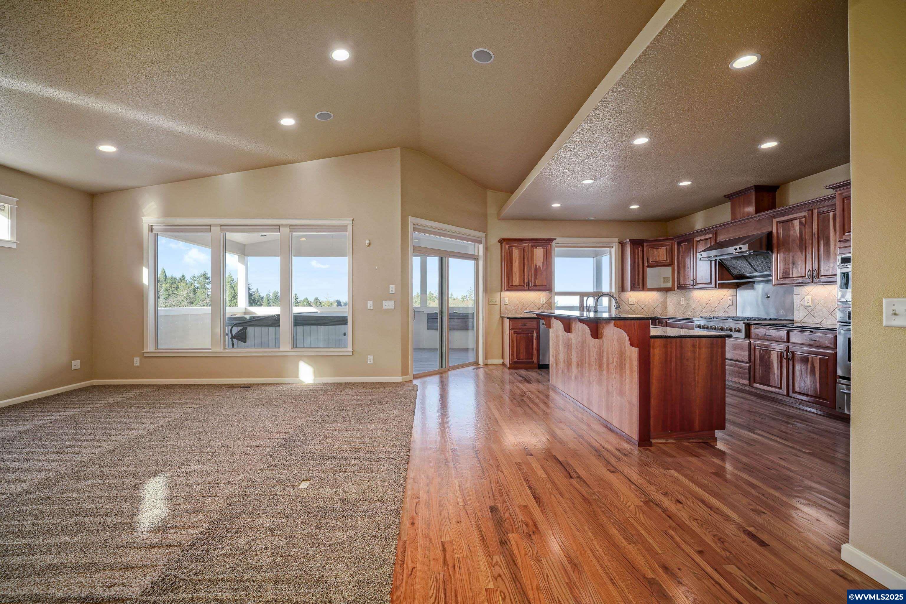 Salem, Oregon, 97306, United States, 3 Bedrooms Bedrooms, ,3 BathroomsBathrooms,Residential,For Sale,1989226