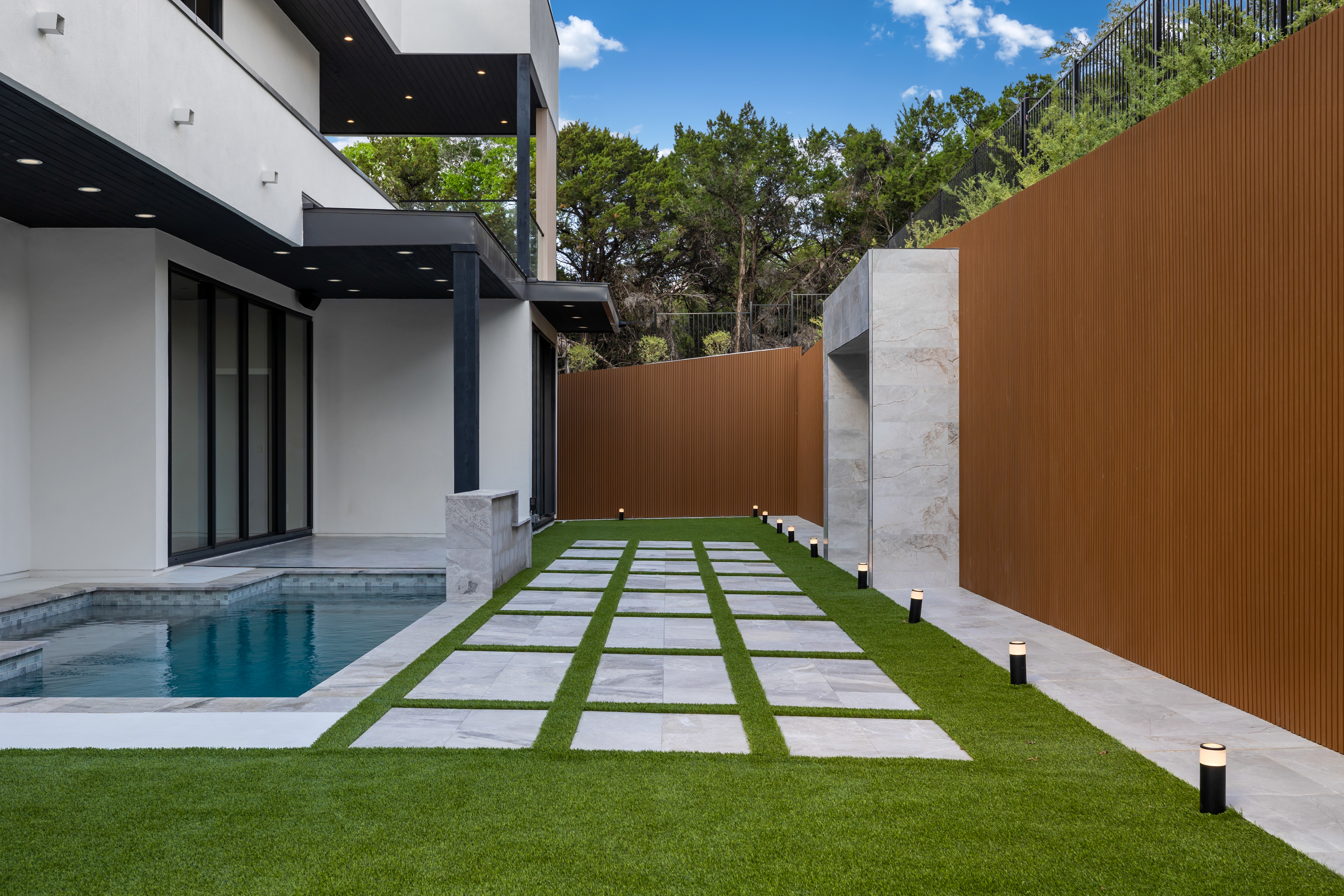  Bold Contemporary Estate for Elevated Living - 物件實景