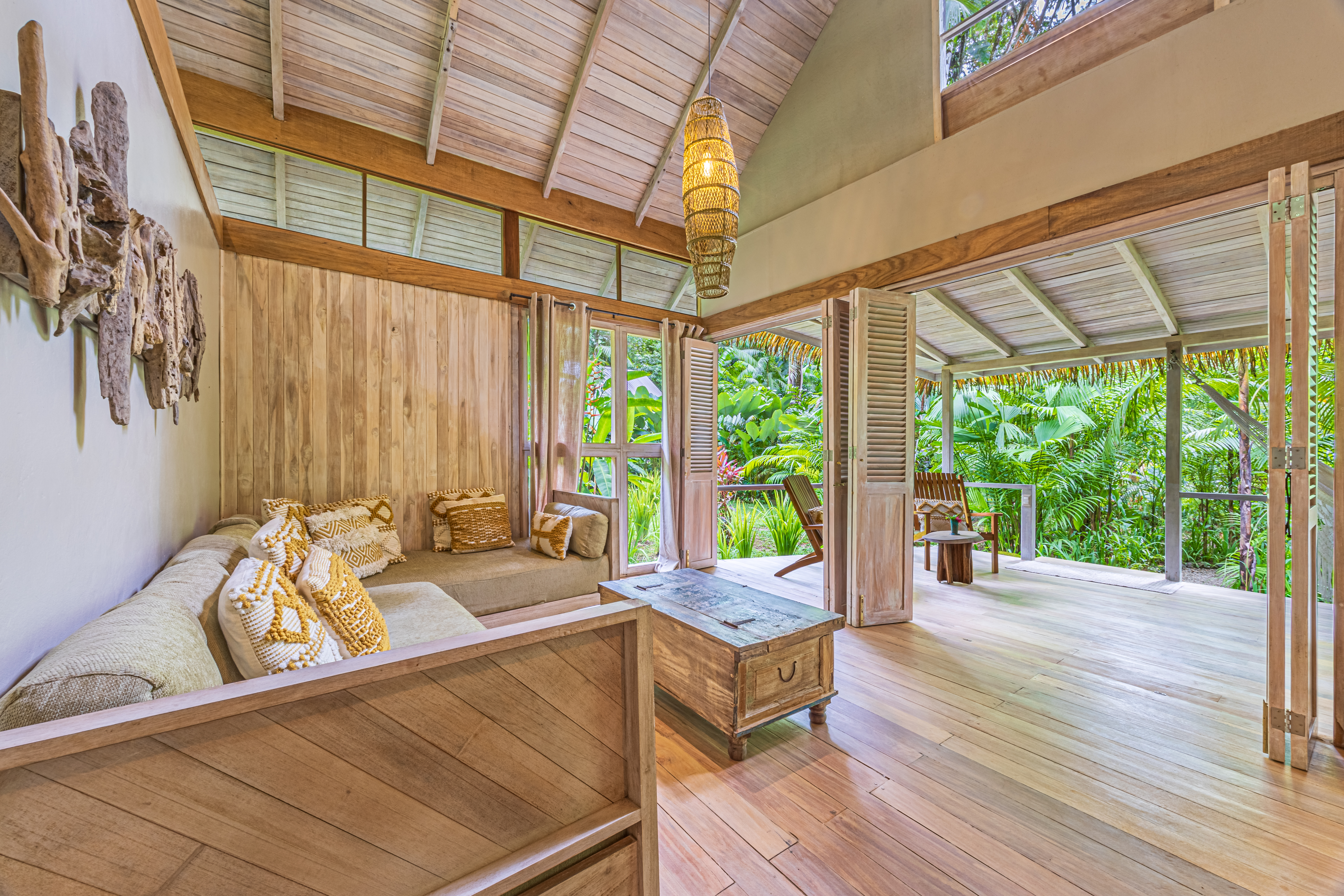 Golfito, Puntarenas, CR, 15 Bedrooms Bedrooms, ,13 BathroomsBathrooms,Residential,For Sale,1903279
