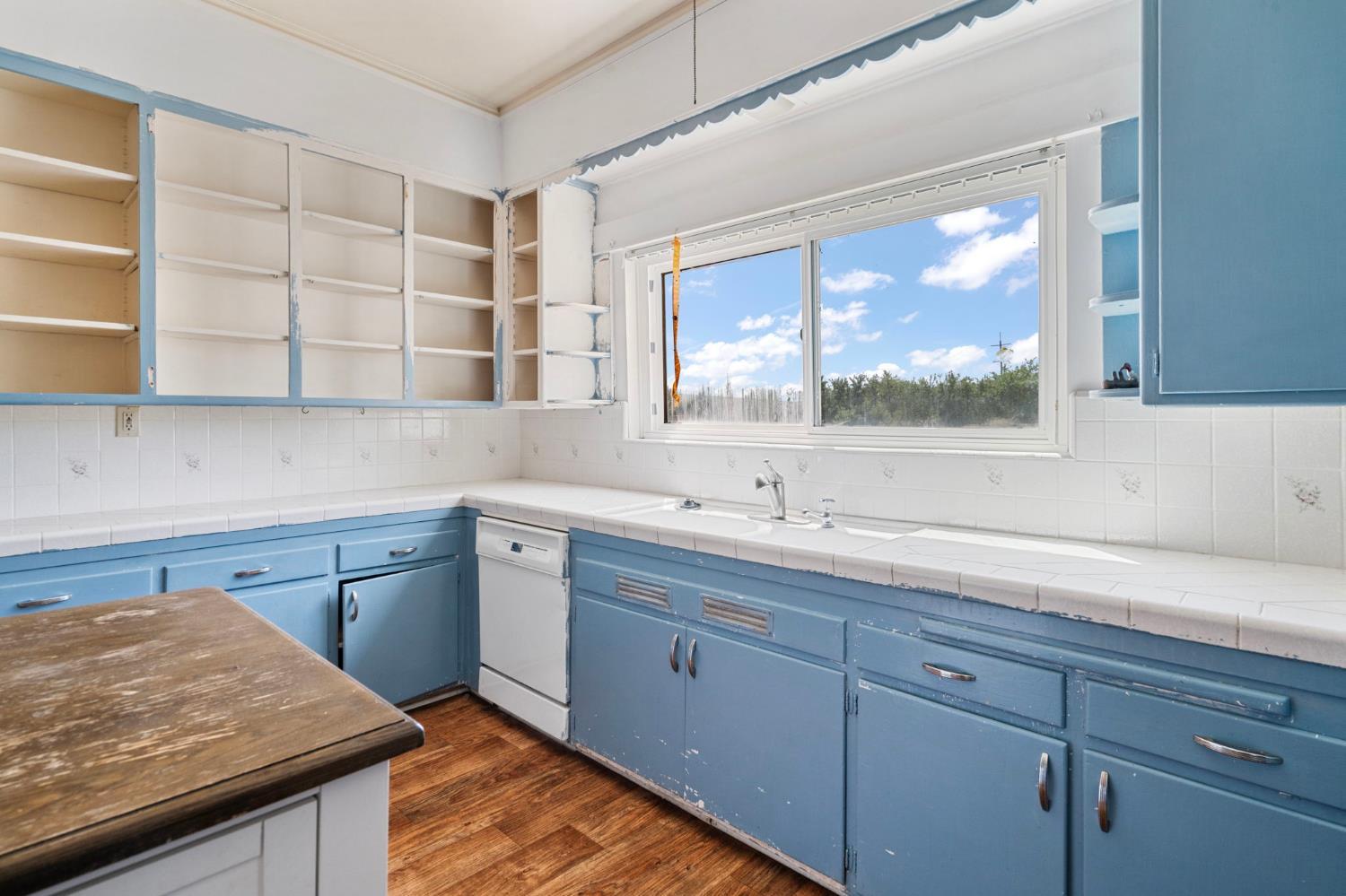 Vernalis, California, 95385, United States, 5 Bedrooms Bedrooms, ,3 BathroomsBathrooms,Residential,For Sale,1979261