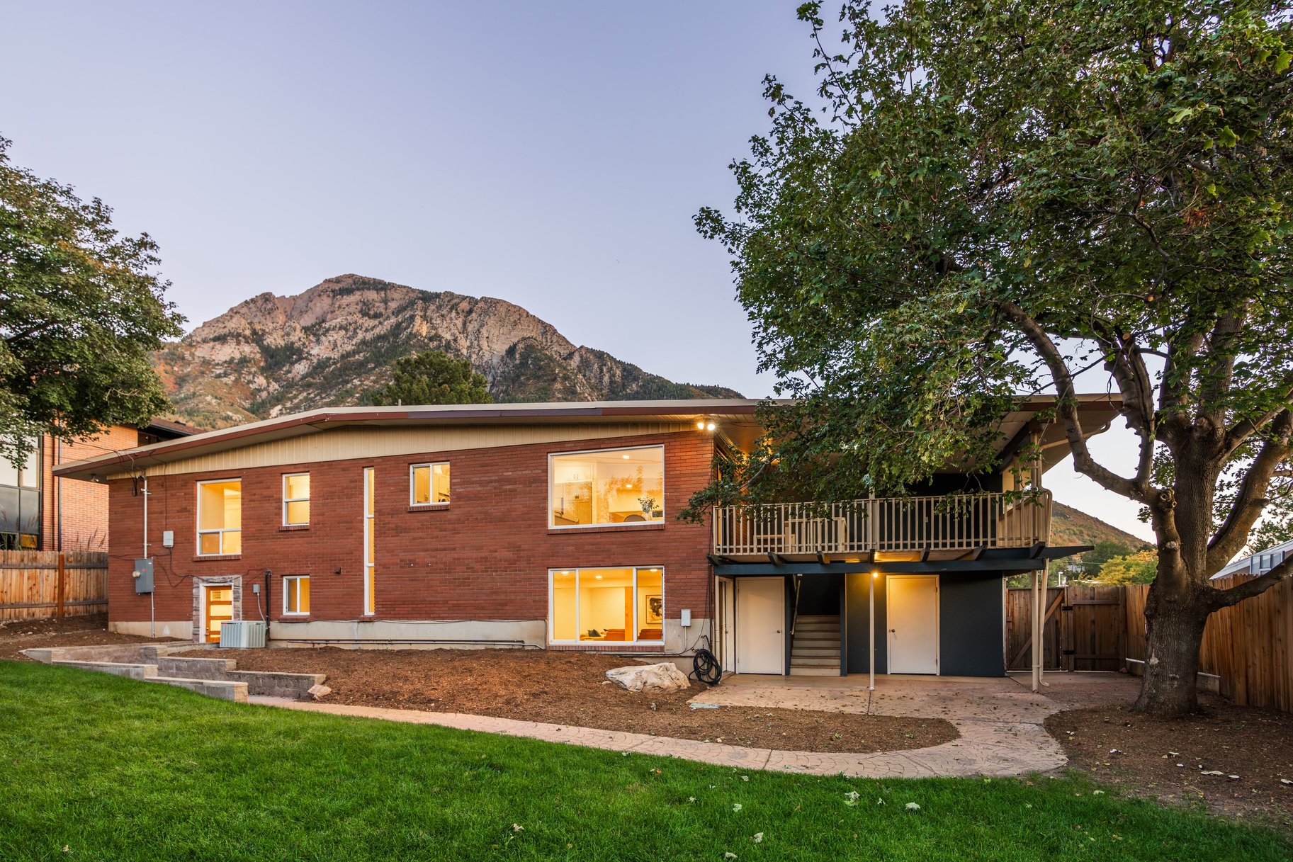  Olympus Cove Rambler with Walk-out Basement to Spacious Backyard - 物件實景